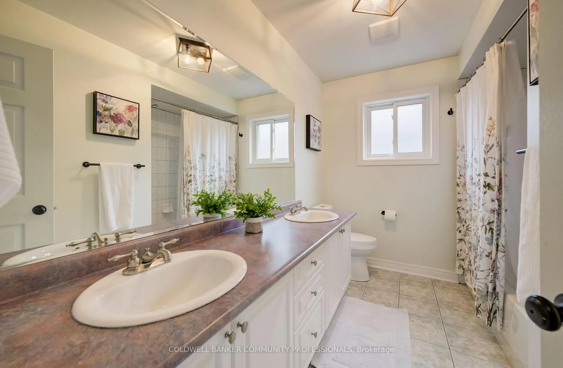 Photo 29 of 643 Phoebe Crescent, Burlington, Appleby — HOMEH
