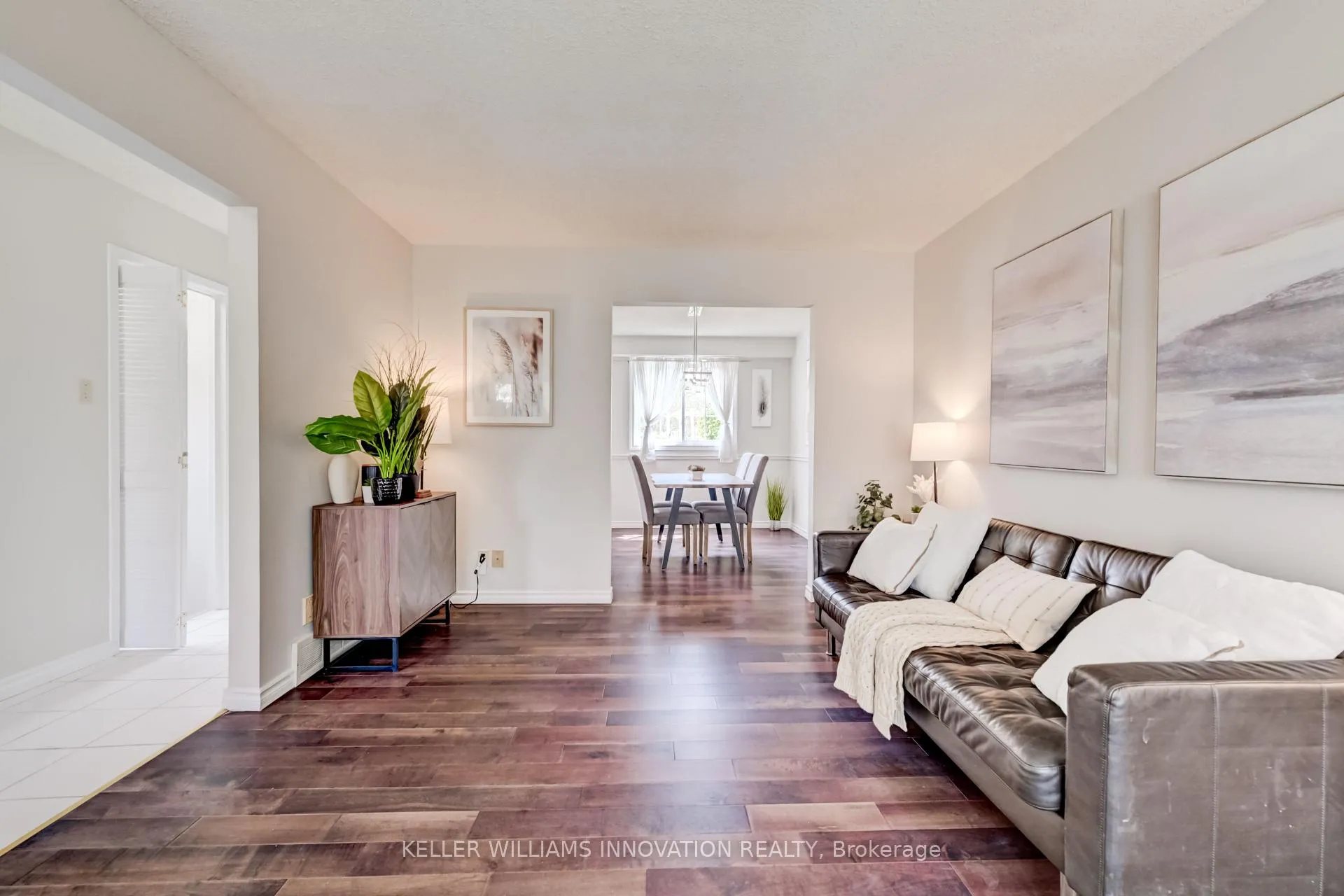Photo 4 of 33 Carlyle Place, Kitchener — HOMEH