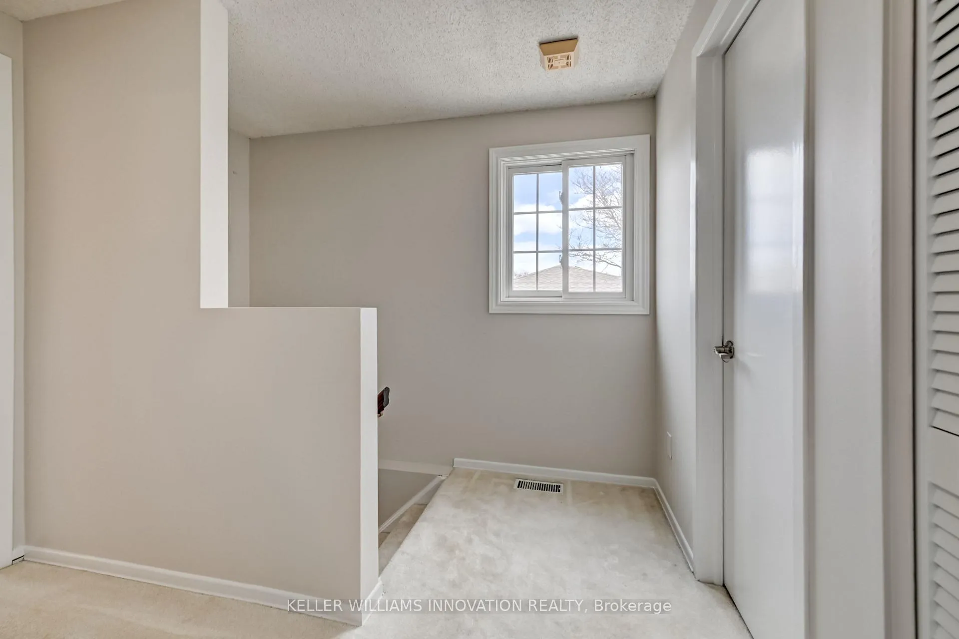 Photo 16 of 33 Carlyle Place, Kitchener — HOMEH