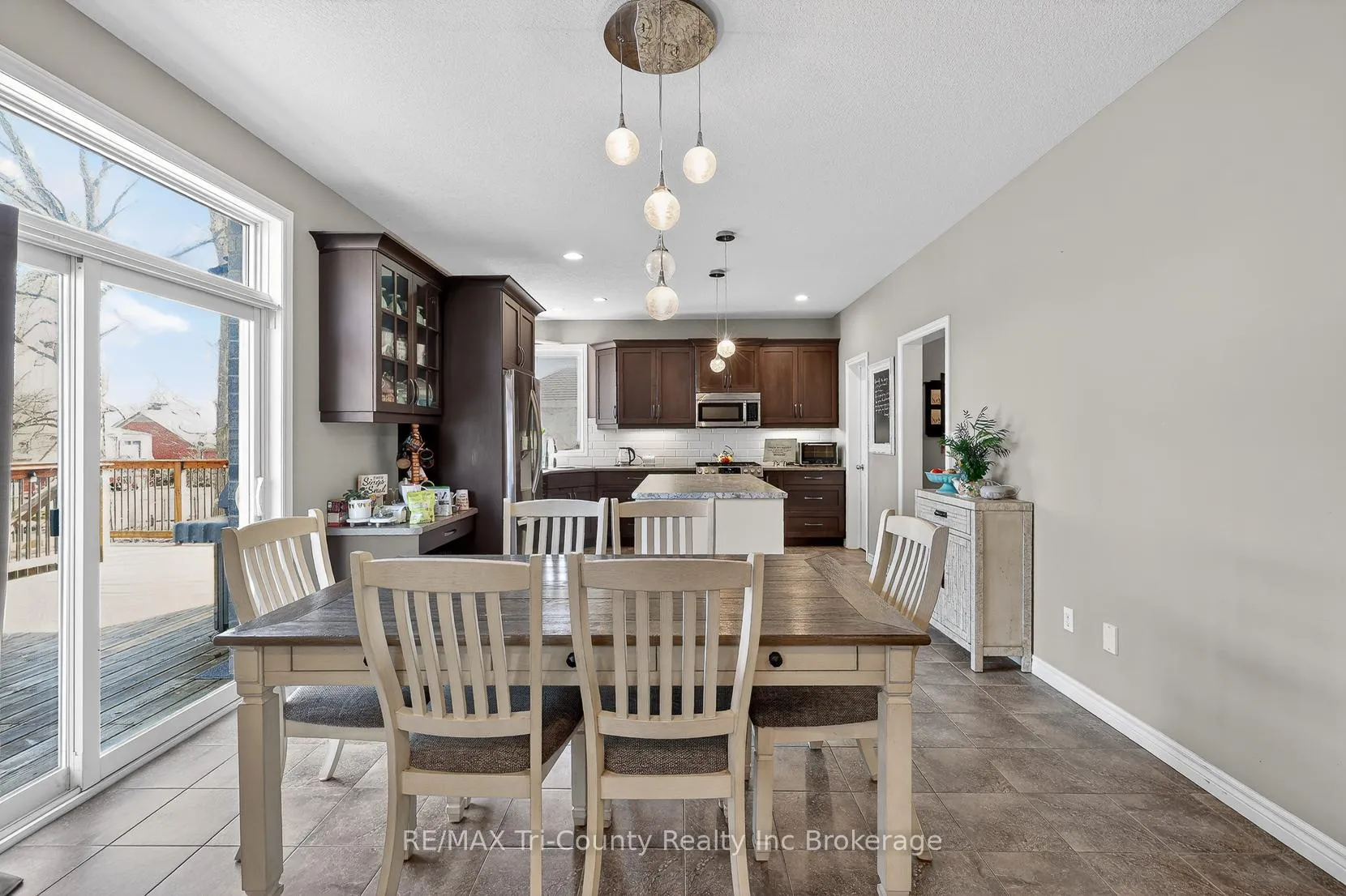 Photo 7 of 68 Colin Avenue, Tillsonburg — HOMEH