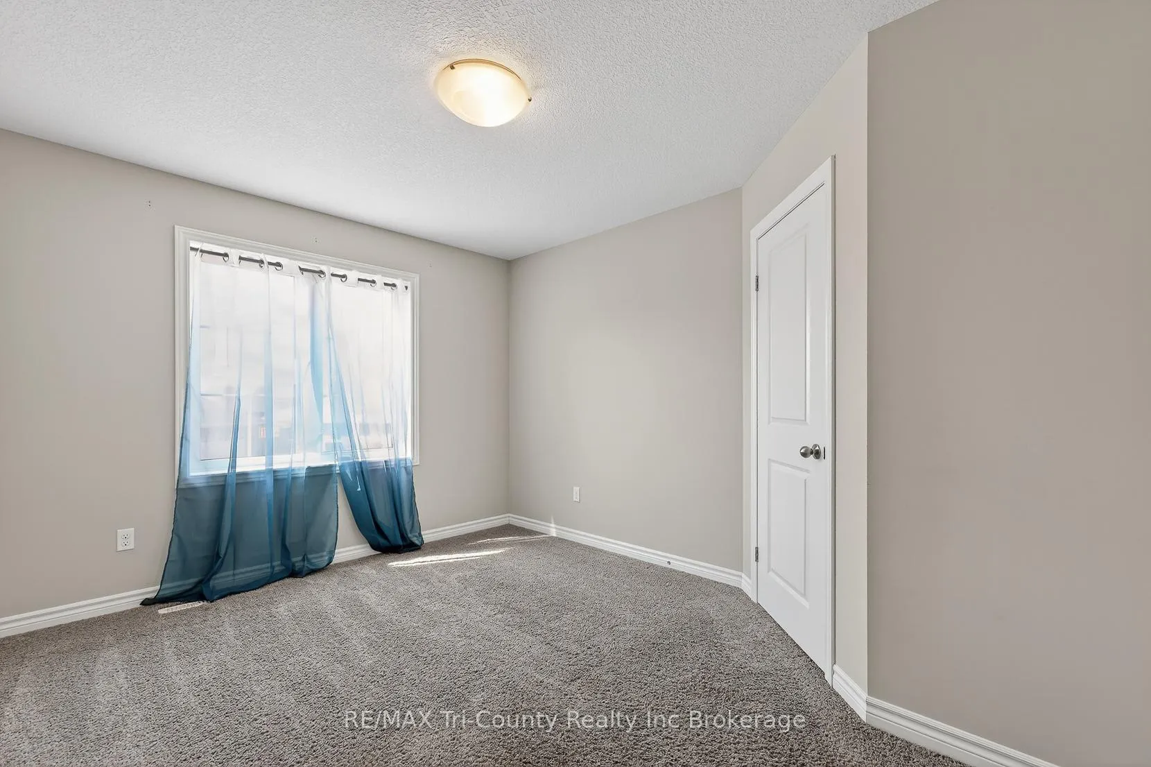 Photo 20 of 68 Colin Avenue, Tillsonburg — HOMEH