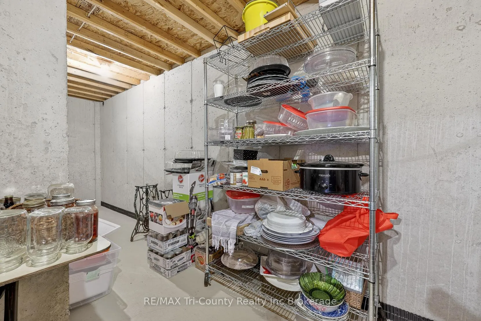 Photo 32 of 68 Colin Avenue, Tillsonburg — HOMEH