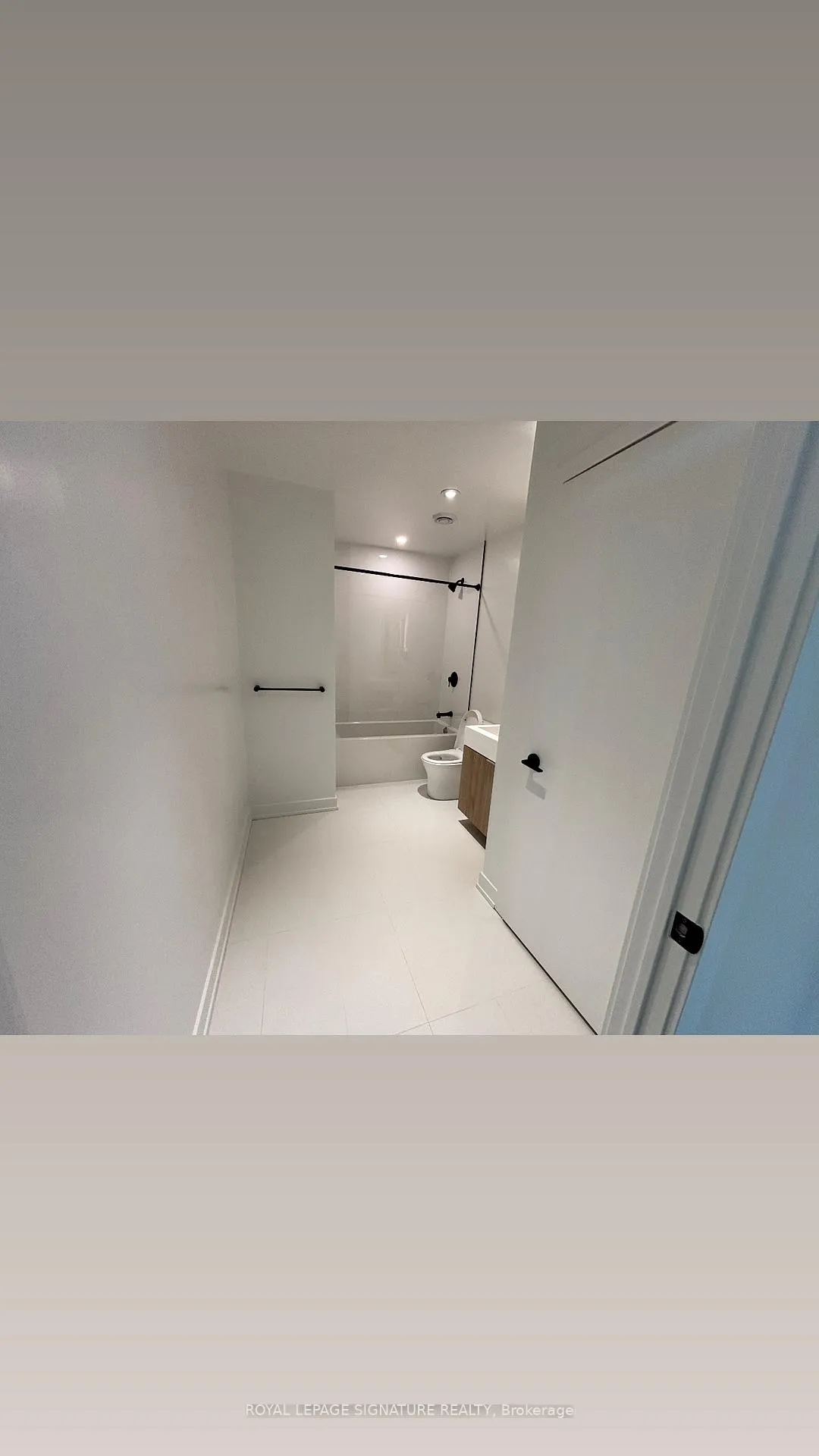 Photo 5 of 117 Broadway Avenue, Toronto, Mount Pleasant West — HOMEH