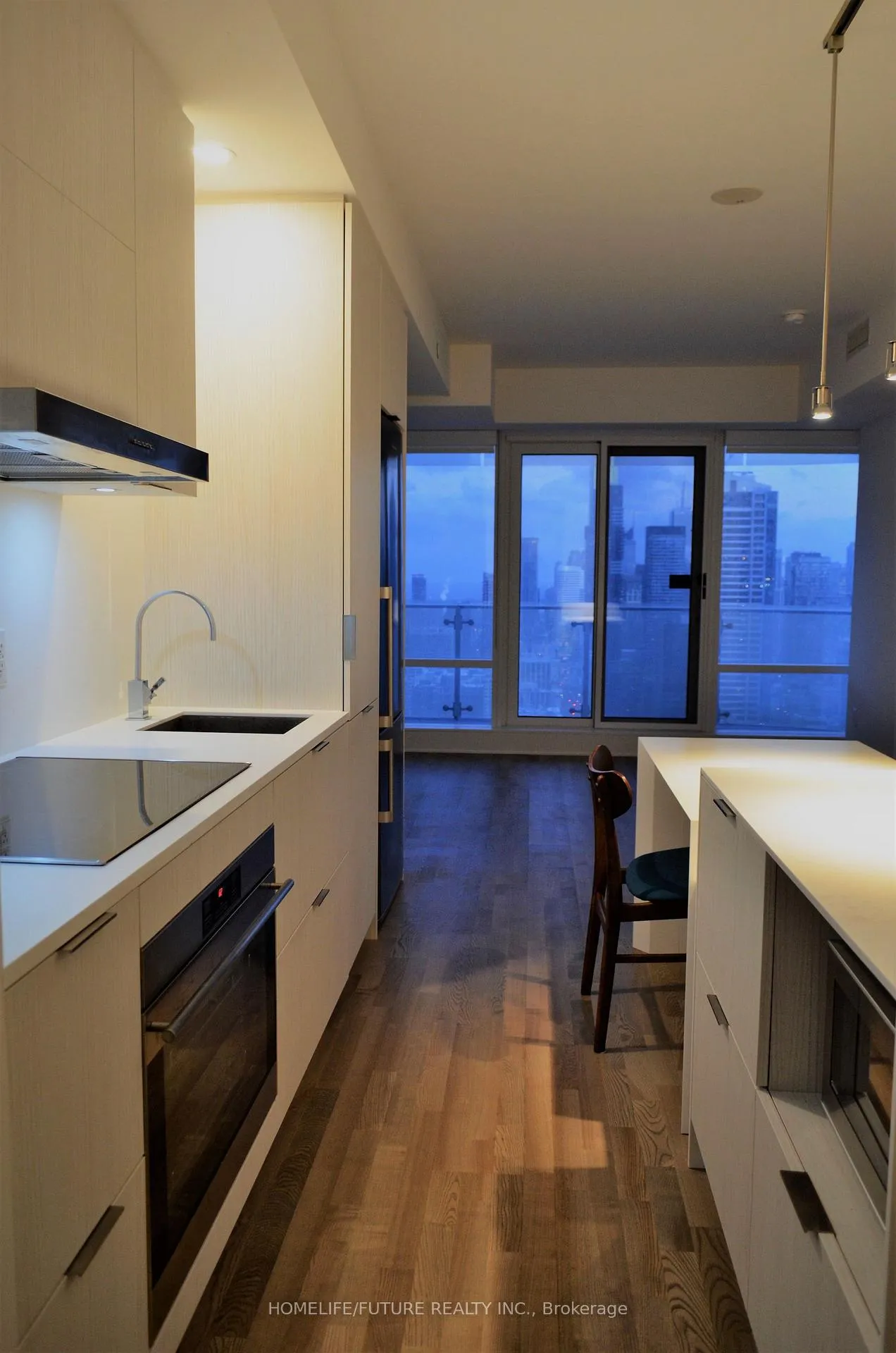 Photo 5 of Unit 3306, 1 Bloor Street E, Toronto, Church-Yonge Corridor — HOMEH