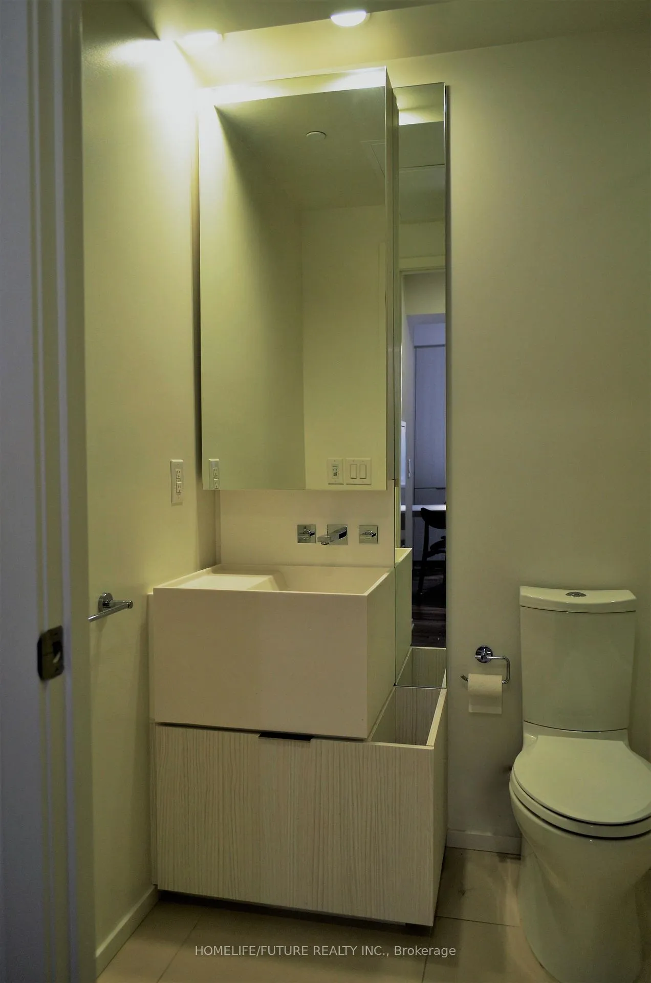 Photo 7 of Unit 3306, 1 Bloor Street E, Toronto, Church-Yonge Corridor — HOMEH