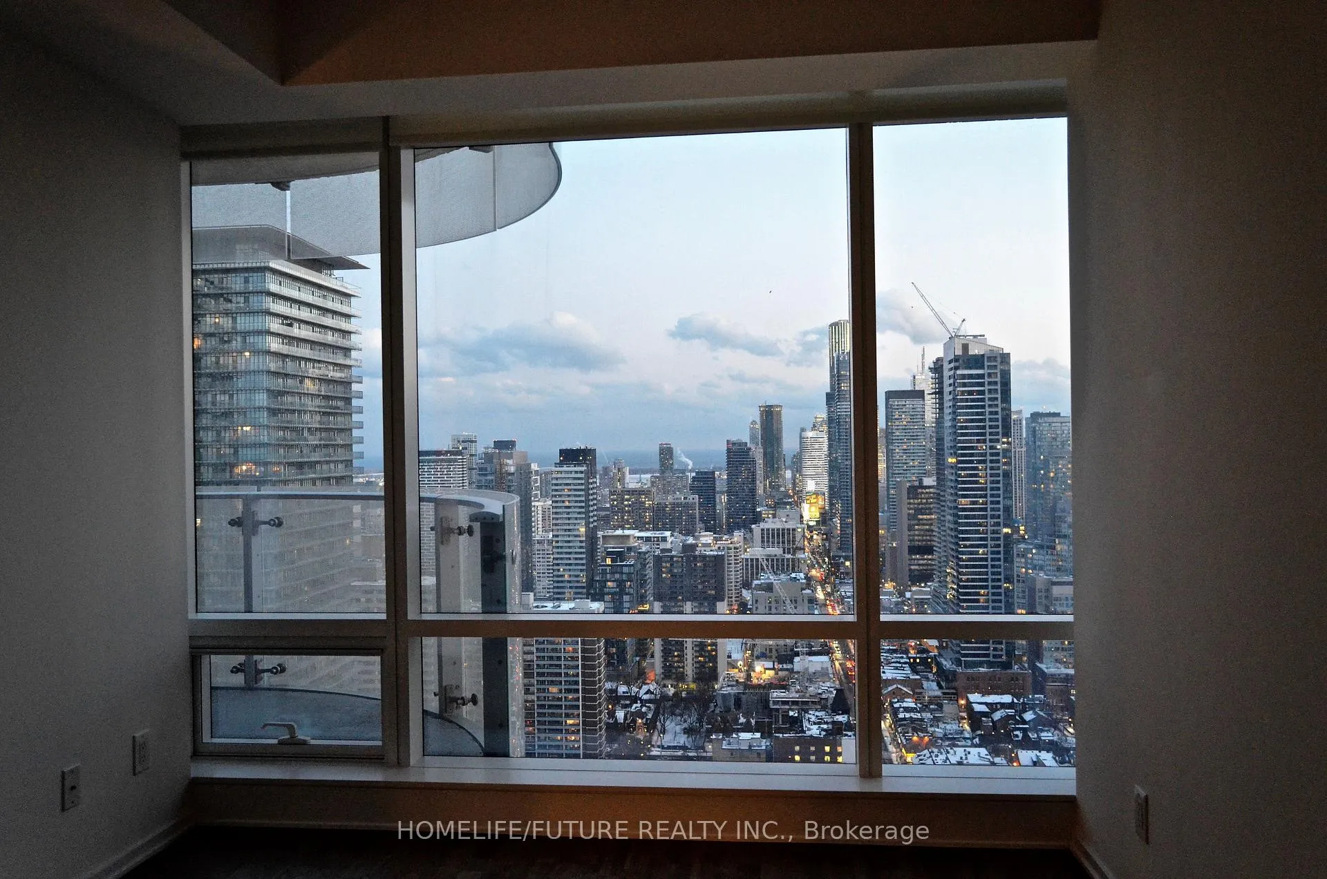 Photo 10 of Unit 3306, 1 Bloor Street E, Toronto, Church-Yonge Corridor — HOMEH
