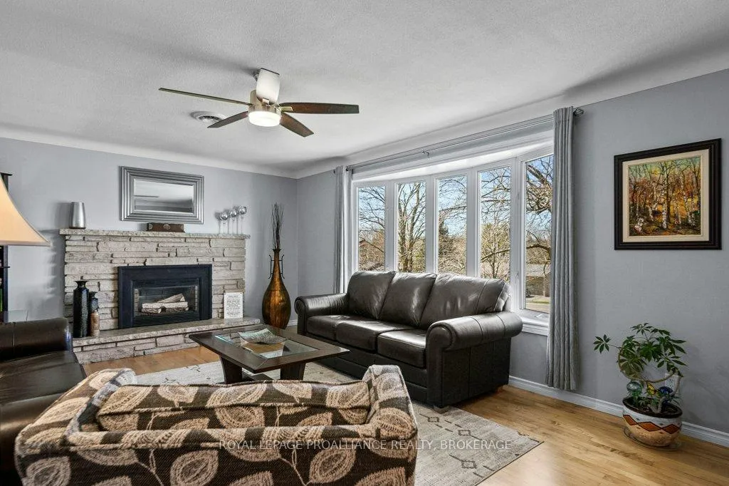 Photo 3 of 56 River Road, Greater Napanee — HOMEH