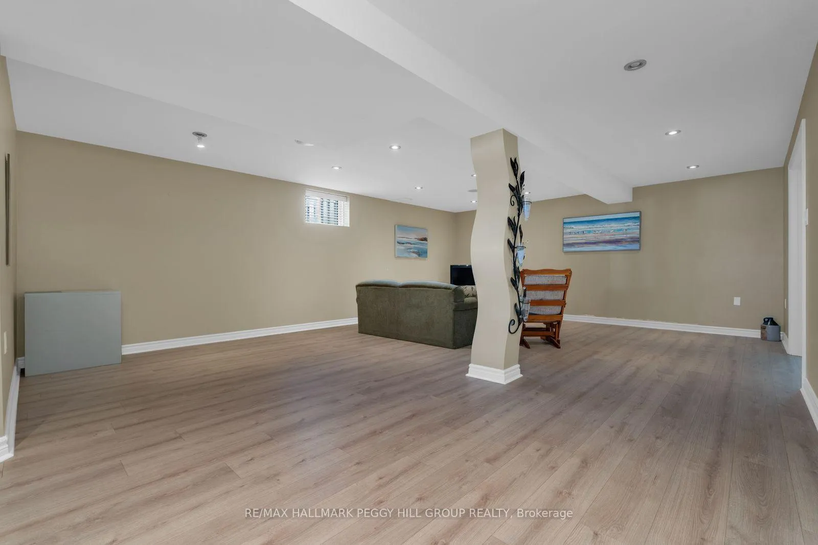 Photo 10 of 67 Forest Dale Drive, Barrie, Little Lake — HOMEH