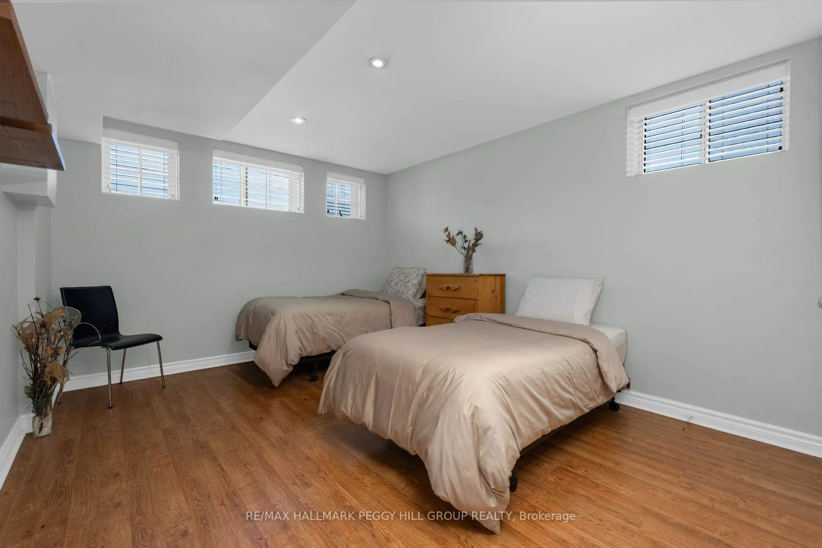 Photo 12 of 67 Forest Dale Drive, Barrie, Little Lake — HOMEH