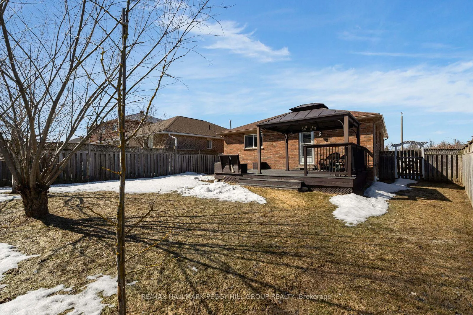 Photo 17 of 67 Forest Dale Drive, Barrie, Little Lake — HOMEH
