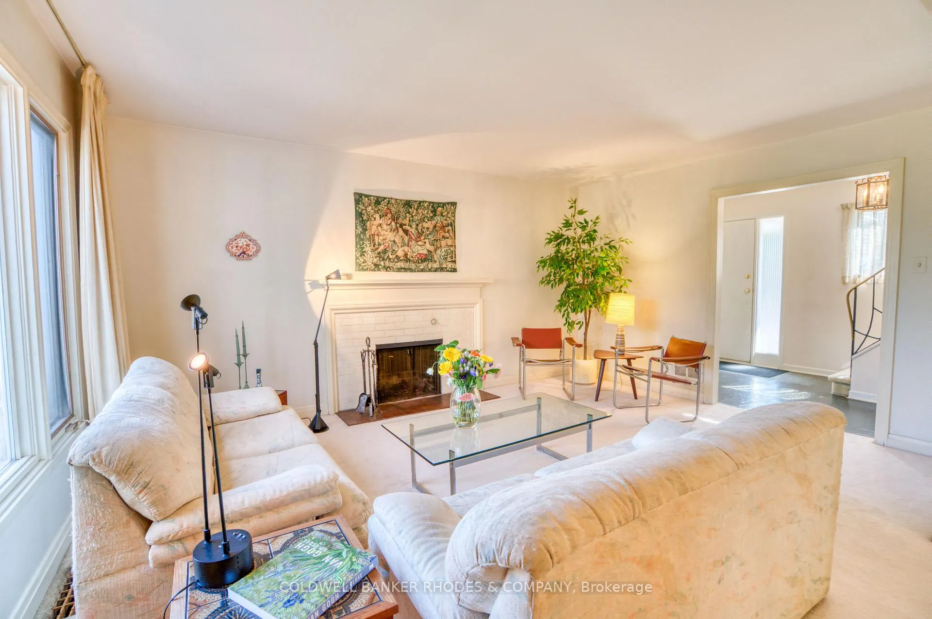 Photo 4 of 35 Bedford Crescent, Ottawa, Manor Park — HOMEH