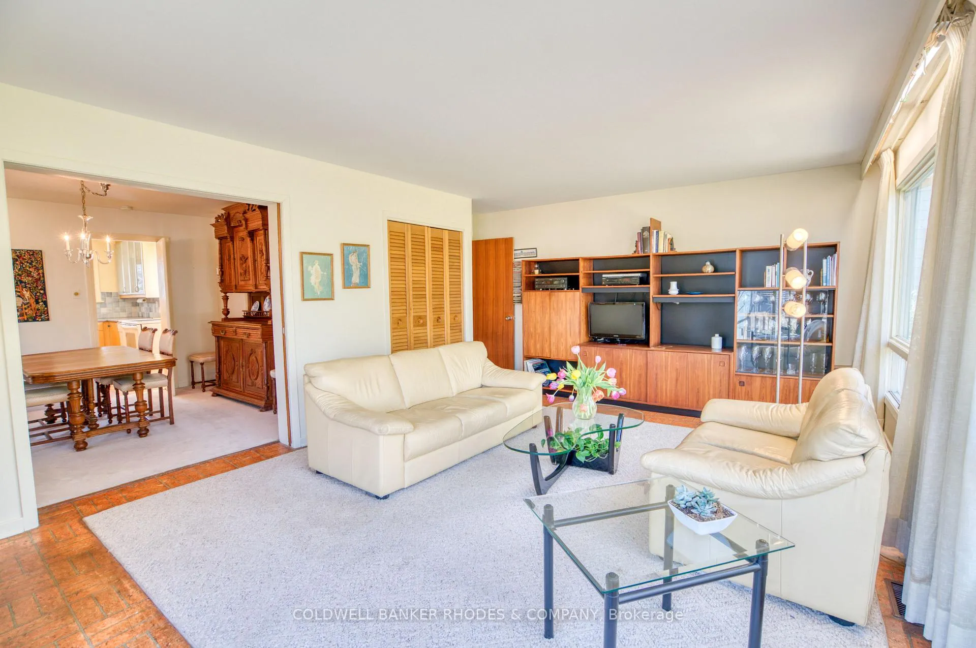 Photo 7 of 35 Bedford Crescent, Ottawa, Manor Park — HOMEH