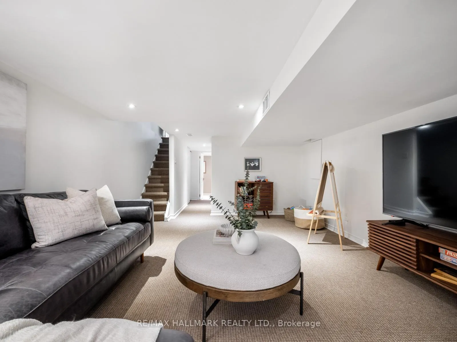 Photo 24 of 275 Bingham Avenue, Toronto, East End-Danforth — HOMEH