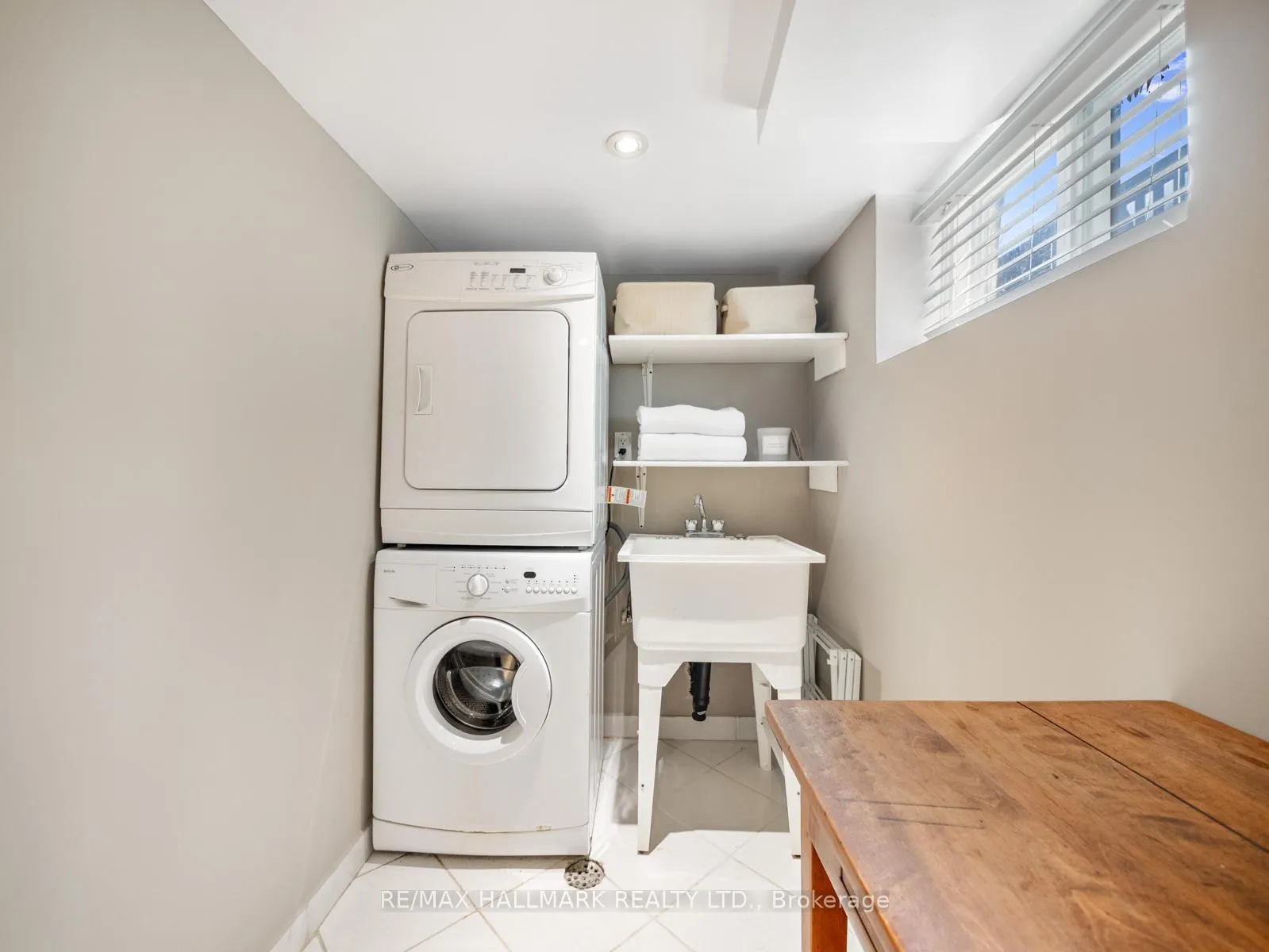 Photo 26 of 275 Bingham Avenue, Toronto, East End-Danforth — HOMEH