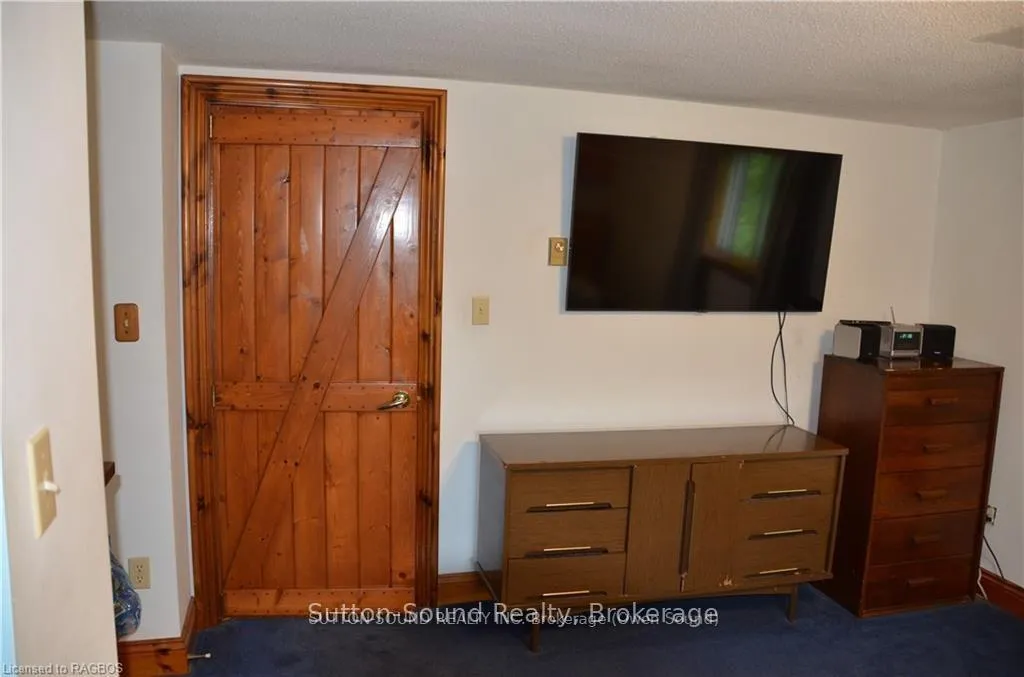 Photo 15 of 402432 Grey Road 4, West Grey — HOMEH
