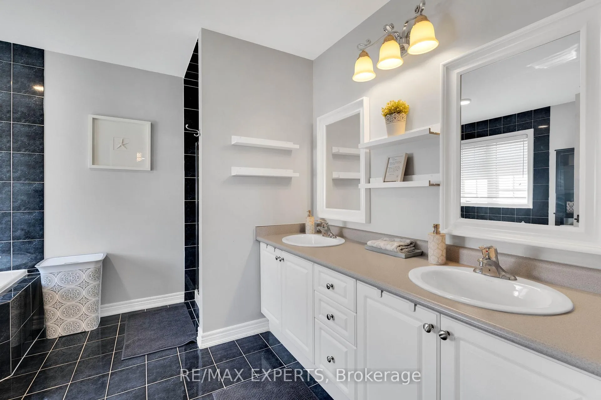 Photo 26 of 52 Goreridge Crescent, Brampton, Bram East — HOMEH
