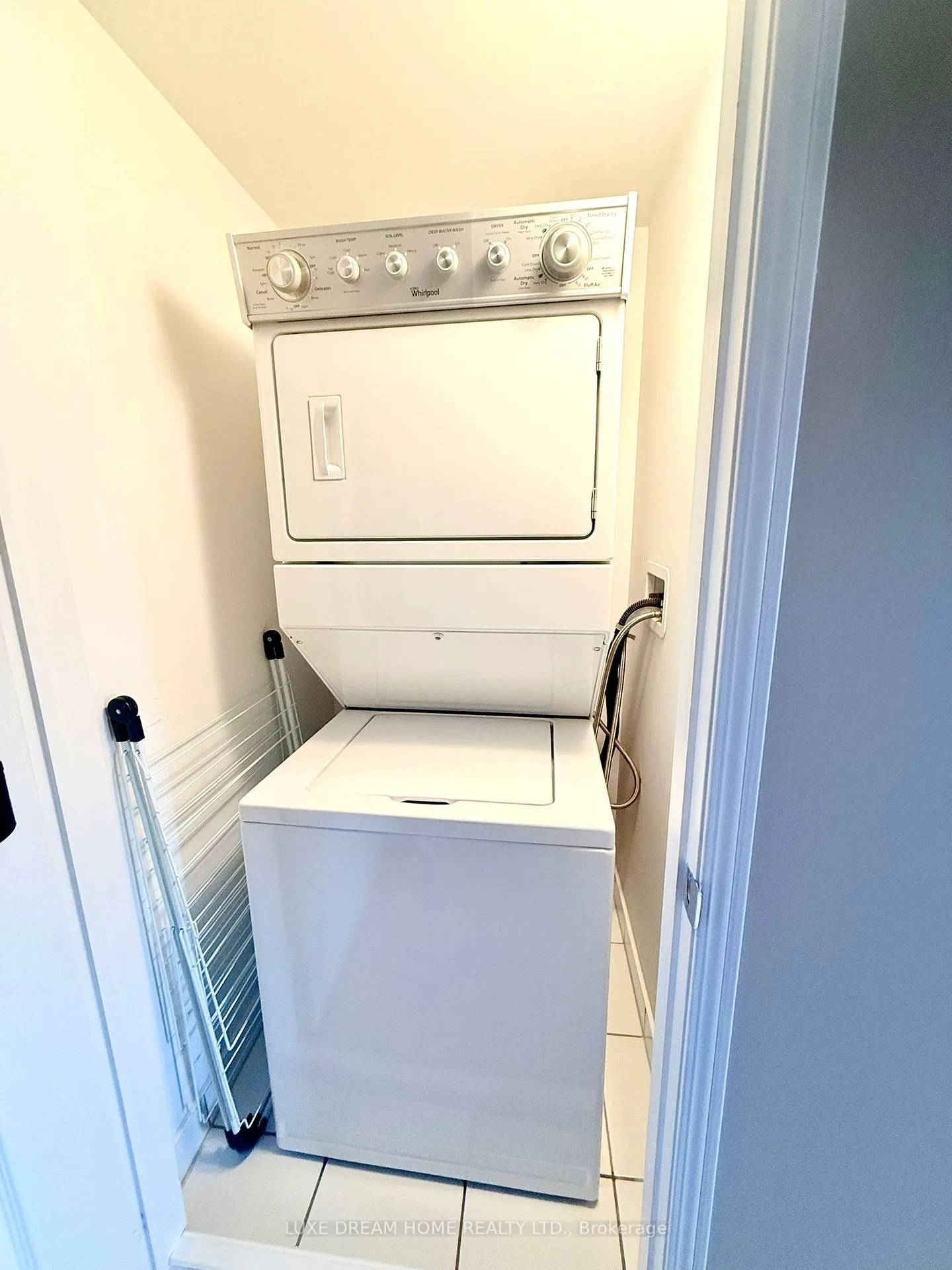 Photo 20 of Unit 15, 2496 Post Road, Oakville, River Oaks — HOMEH