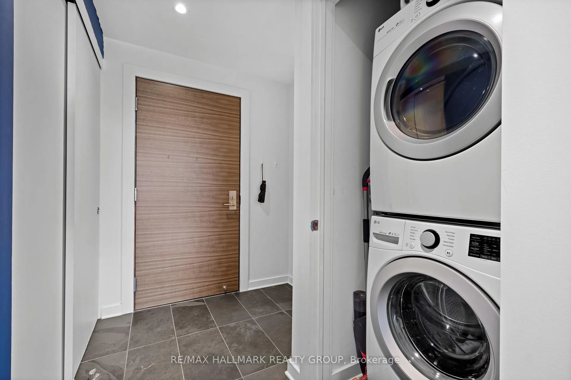 Photo 4 of Unit 607, 135 Barrette Street, Ottawa, Vanier — HOMEH