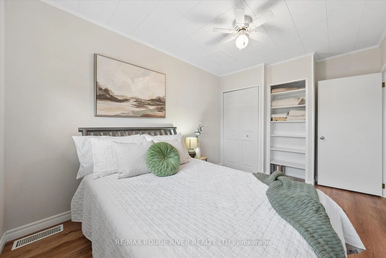 Photo 15 of 135 High Street, Clarington, Bowmanville — HOMEH