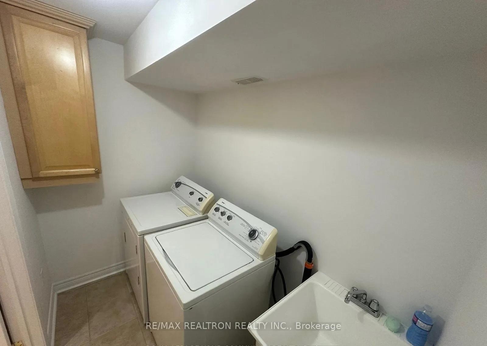 Photo 15 of Unit Bsmt, 20 Maple Forest Drive, Vaughan, Rural Vaughan — HOMEH