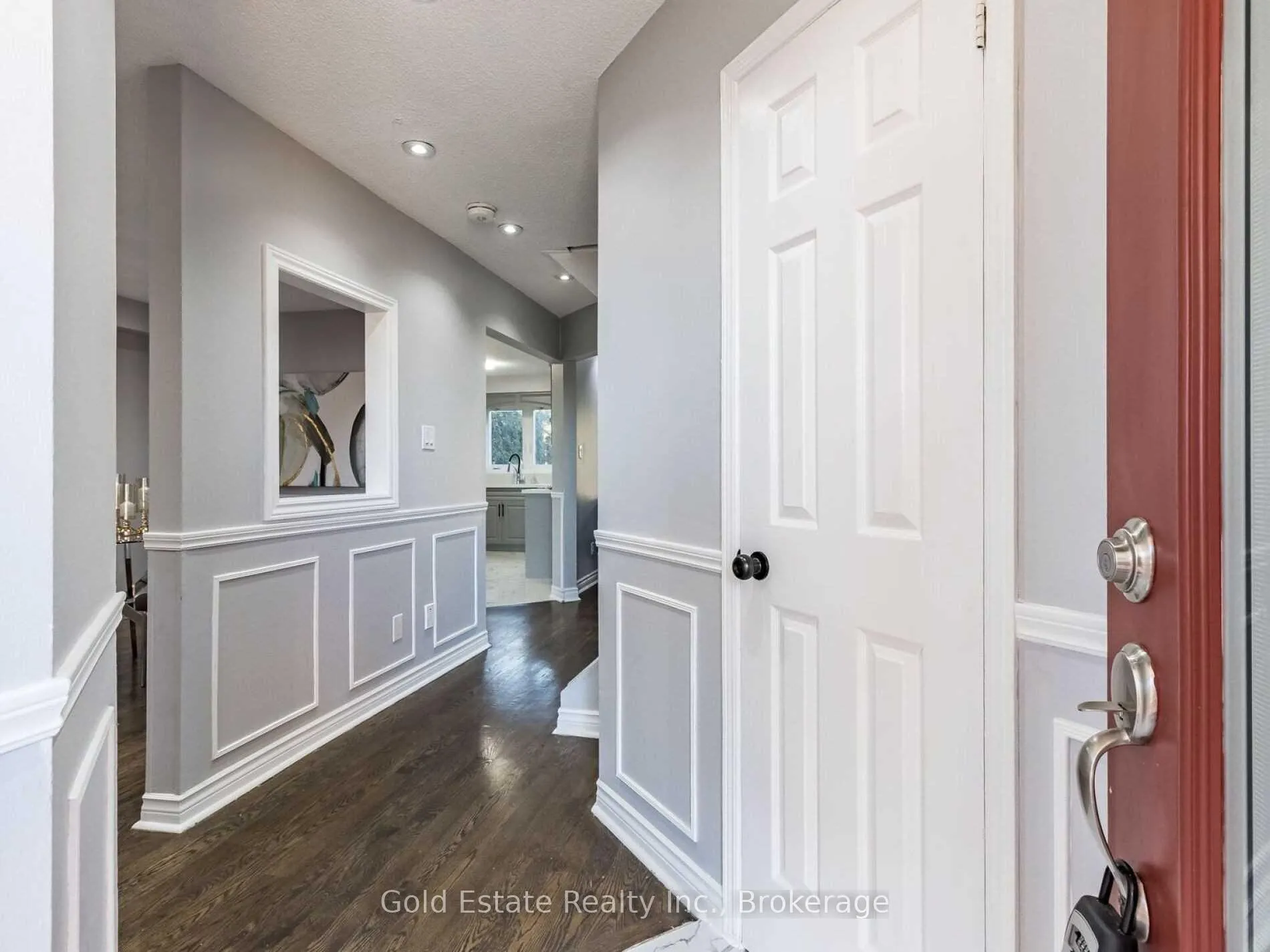 Photo 3 of Unit Upper, 25 Horsham Street, Brampton, Brampton West — HOMEH