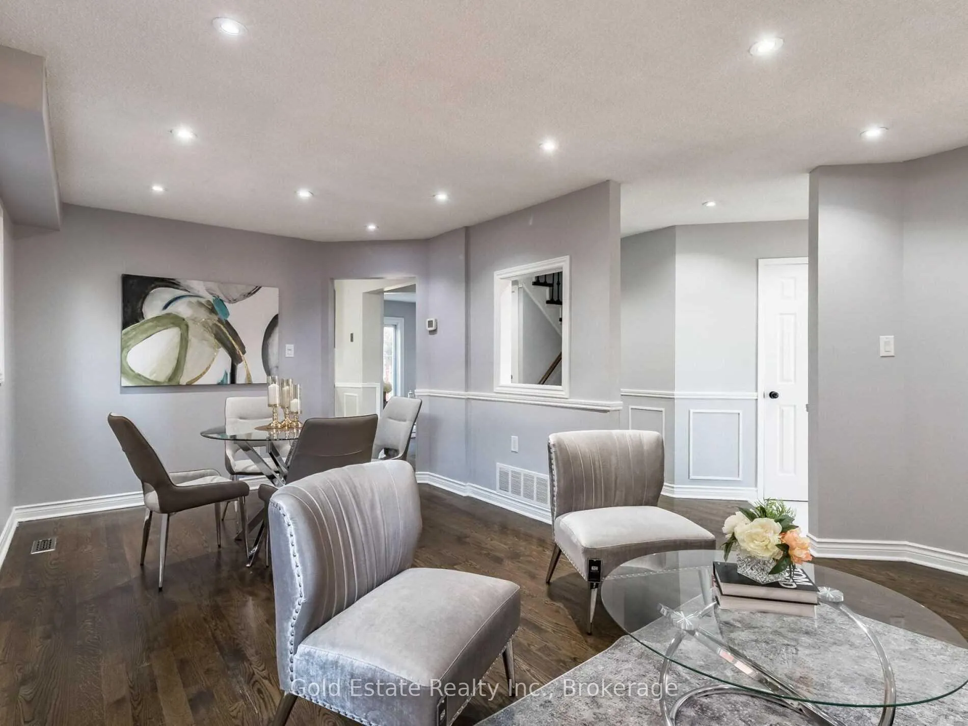 Photo 9 of Unit Upper, 25 Horsham Street, Brampton, Brampton West — HOMEH