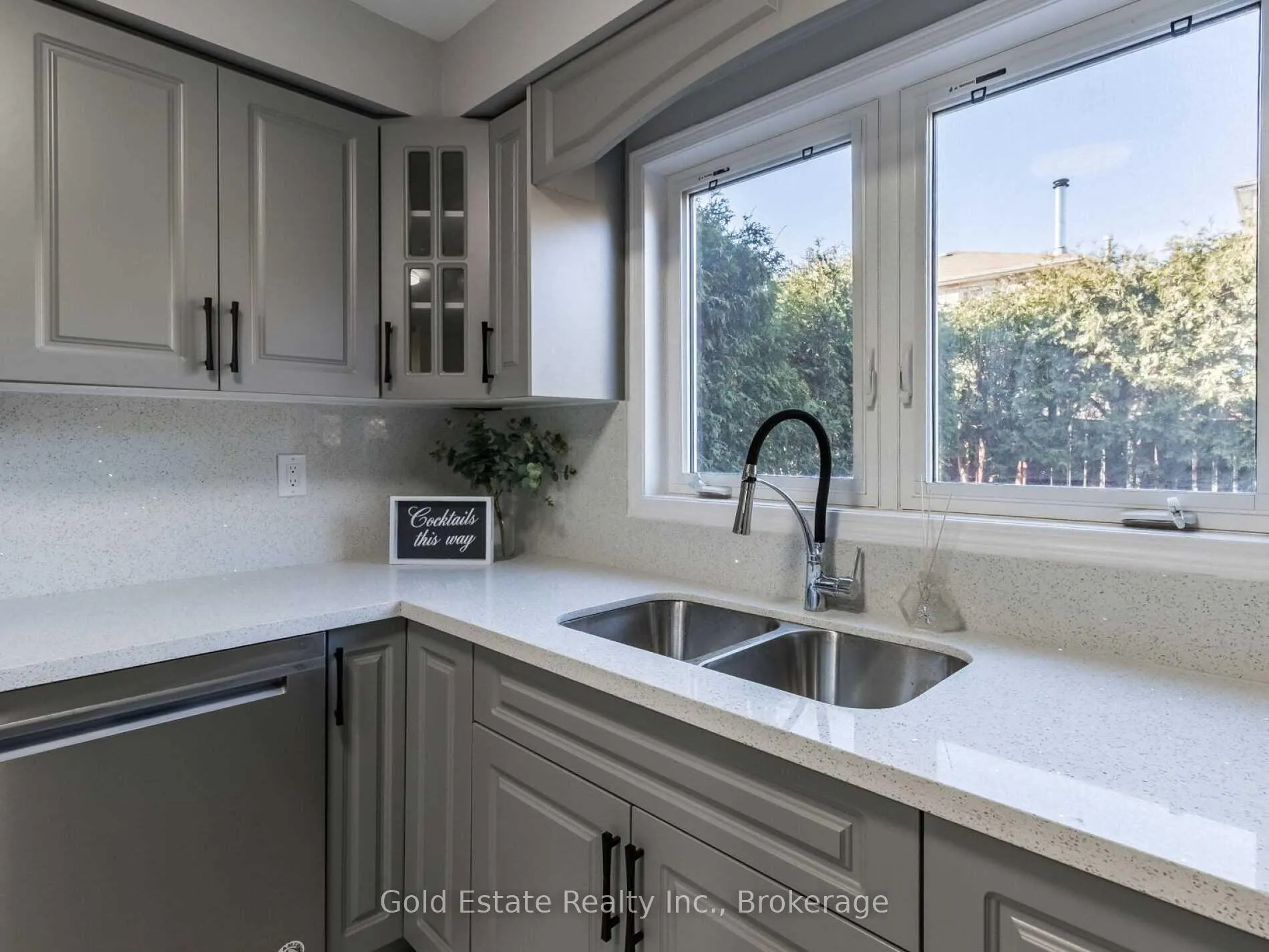 Photo 13 of Unit Upper, 25 Horsham Street, Brampton, Brampton West — HOMEH