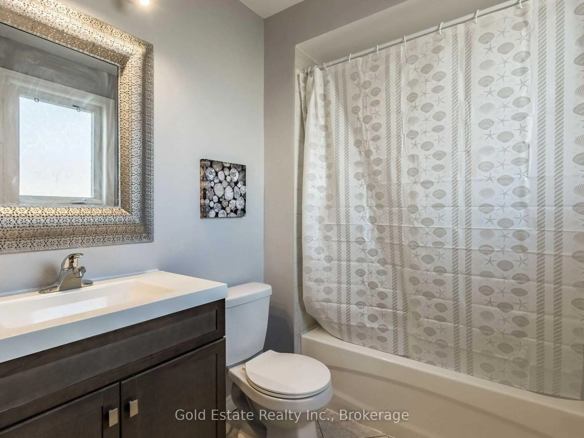 Photo 25 of Unit Upper, 25 Horsham Street, Brampton, Brampton West — HOMEH