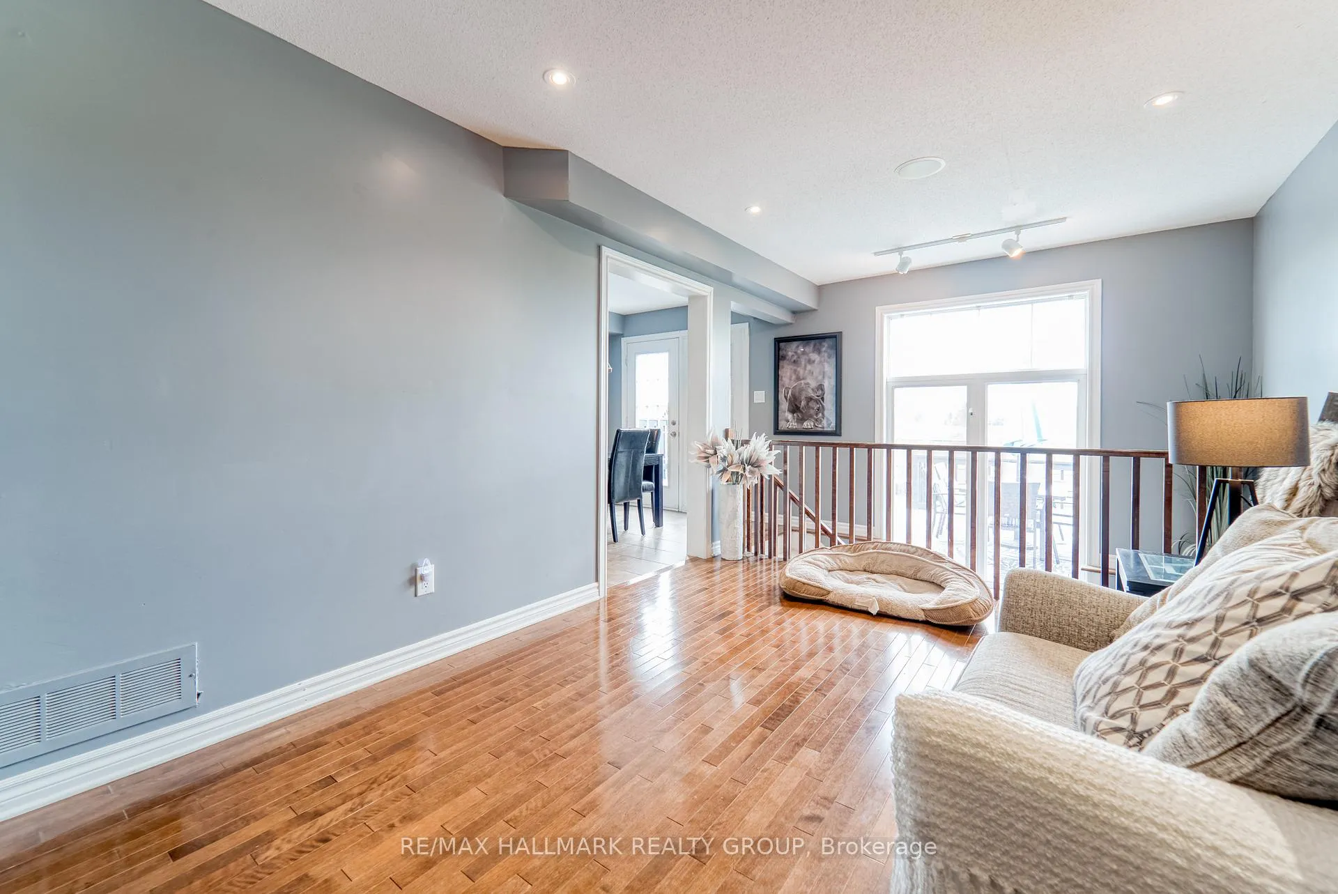 Photo 10 of 228 Eye Bright Crescent, Ottawa, Riverside South/Gloucester Glen — HOMEH