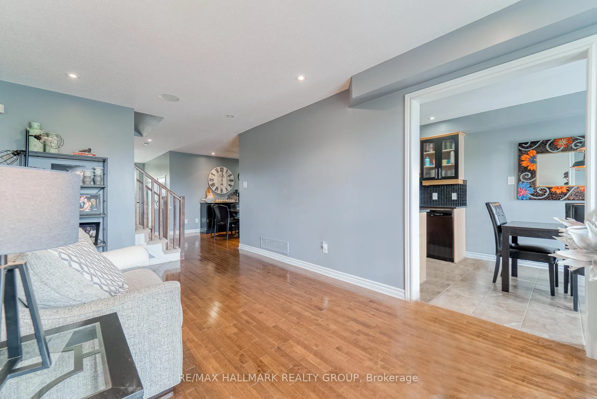 Photo 11 of 228 Eye Bright Crescent, Ottawa, Riverside South/Gloucester Glen — HOMEH