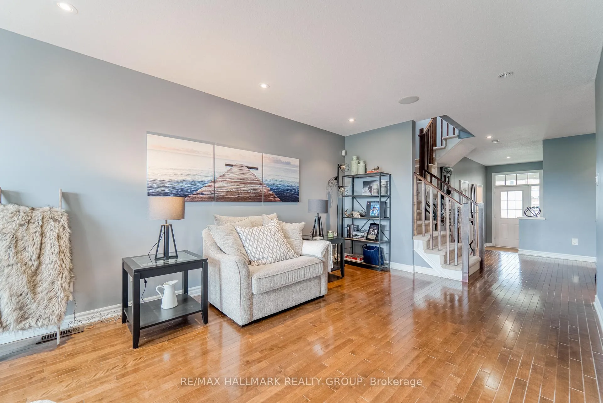 Photo 12 of 228 Eye Bright Crescent, Ottawa, Riverside South/Gloucester Glen — HOMEH