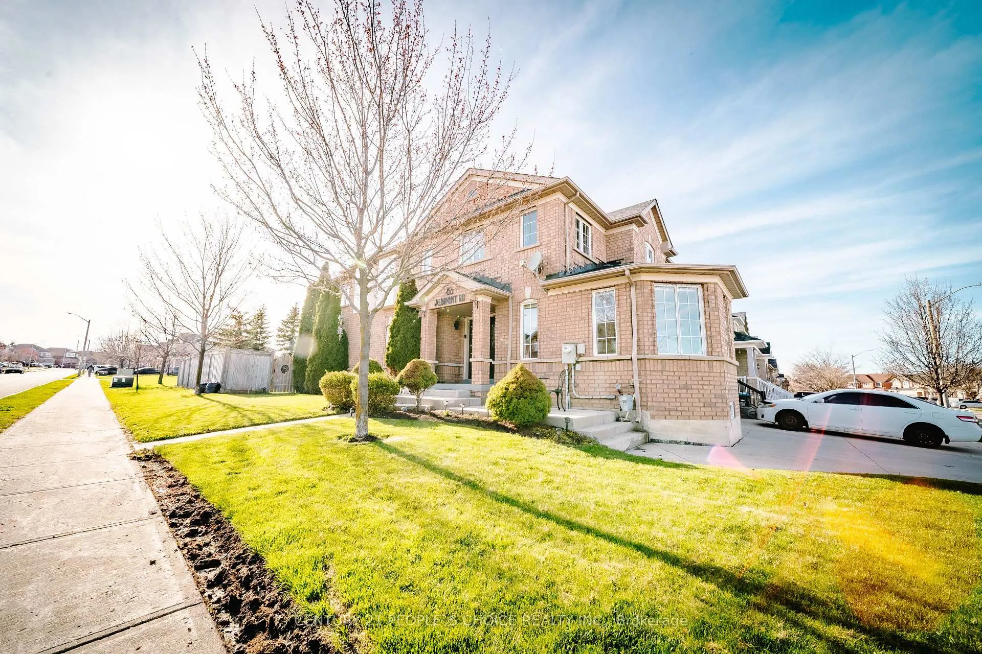 Photo 2 of 85 Albright Road, Brampton, Fletcher's Creek Village — HOMEH