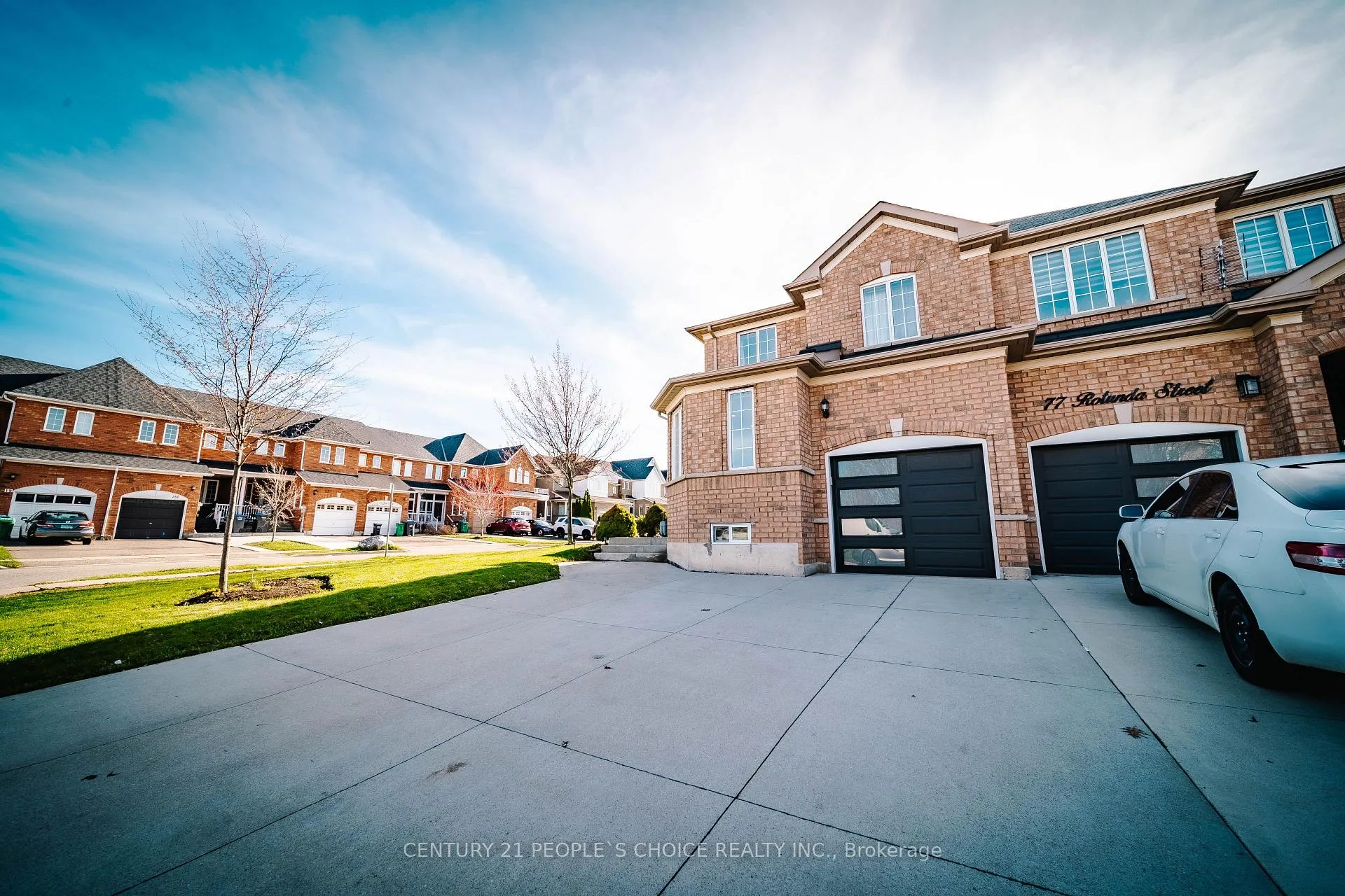 Photo 5 of 85 Albright Road, Brampton, Fletcher's Creek Village — HOMEH