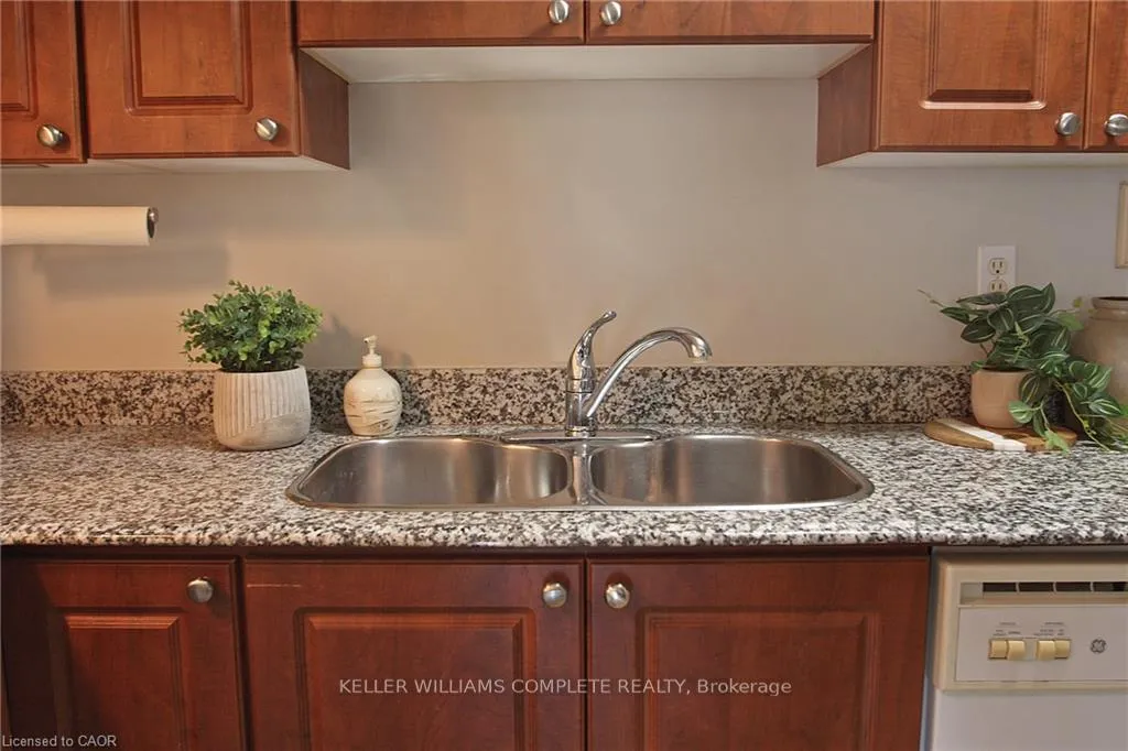Photo 12 of Unit 309, 135 James Street, Hamilton, Dundurn — HOMEH