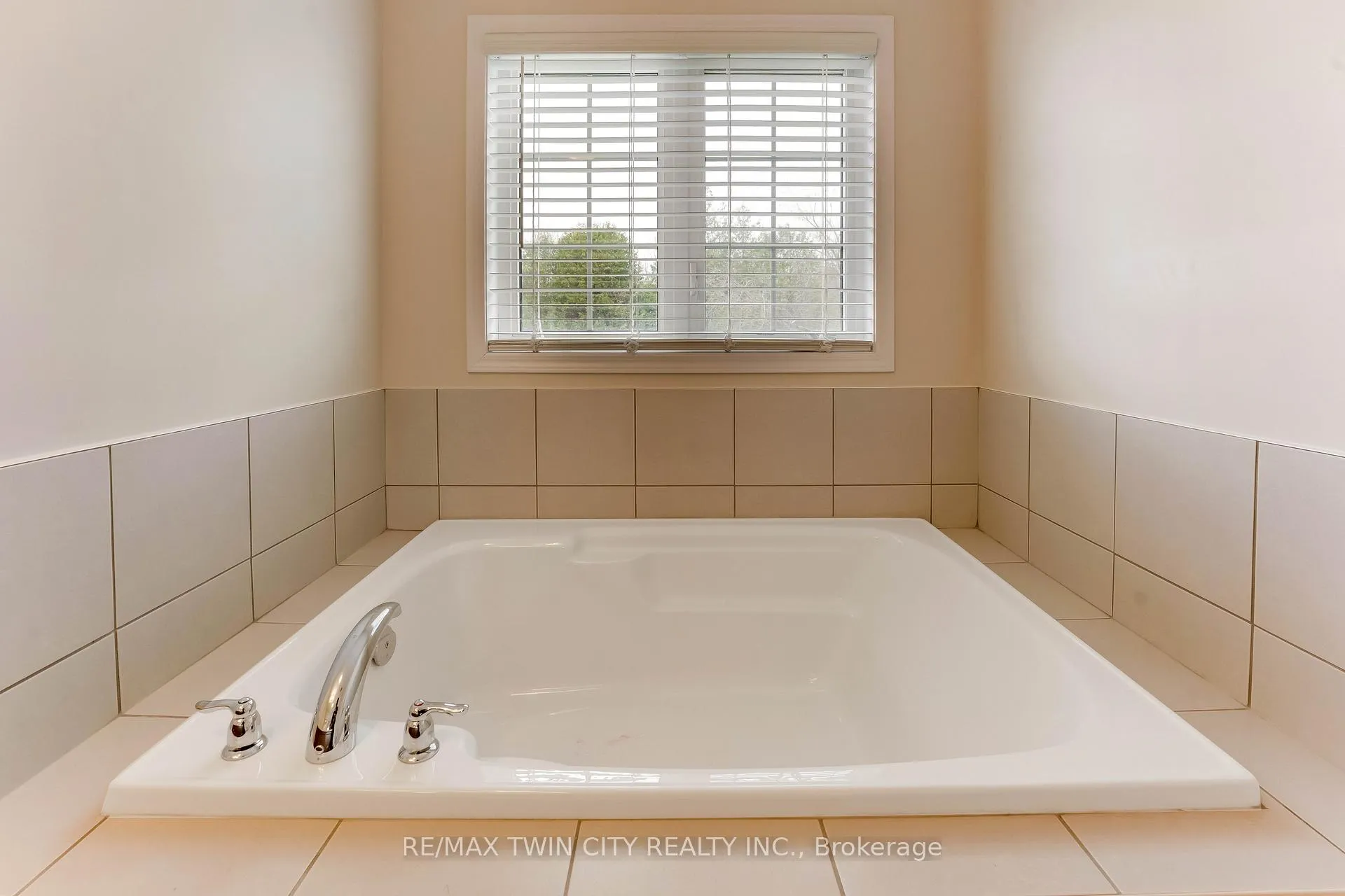 Photo 25 of 334 Dolman Street, Woolwich — HOMEH