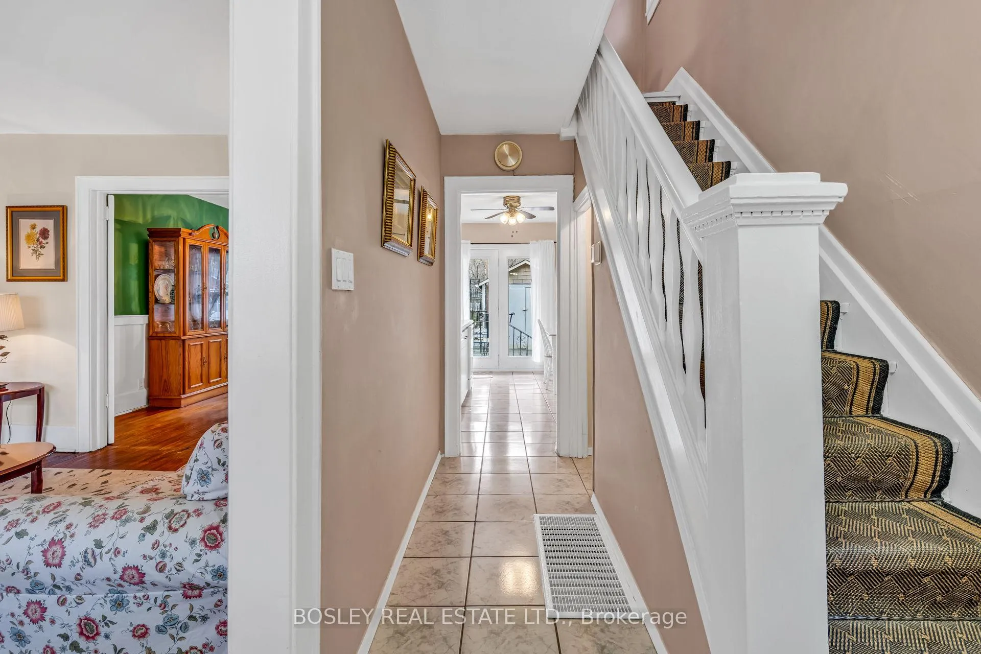 Photo 4 of 80 Roseneath Gardens, Toronto, Oakwood Village — HOMEH