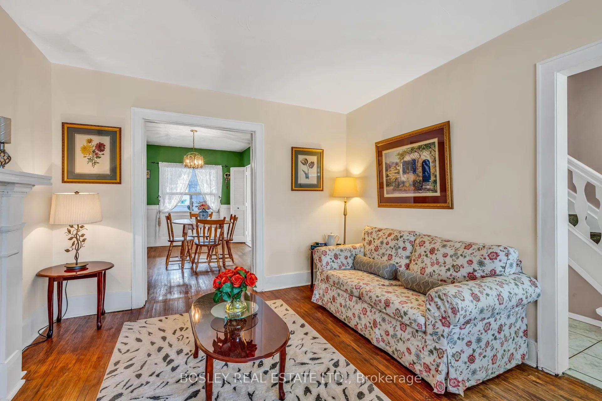 Photo 8 of 80 Roseneath Gardens, Toronto, Oakwood Village — HOMEH