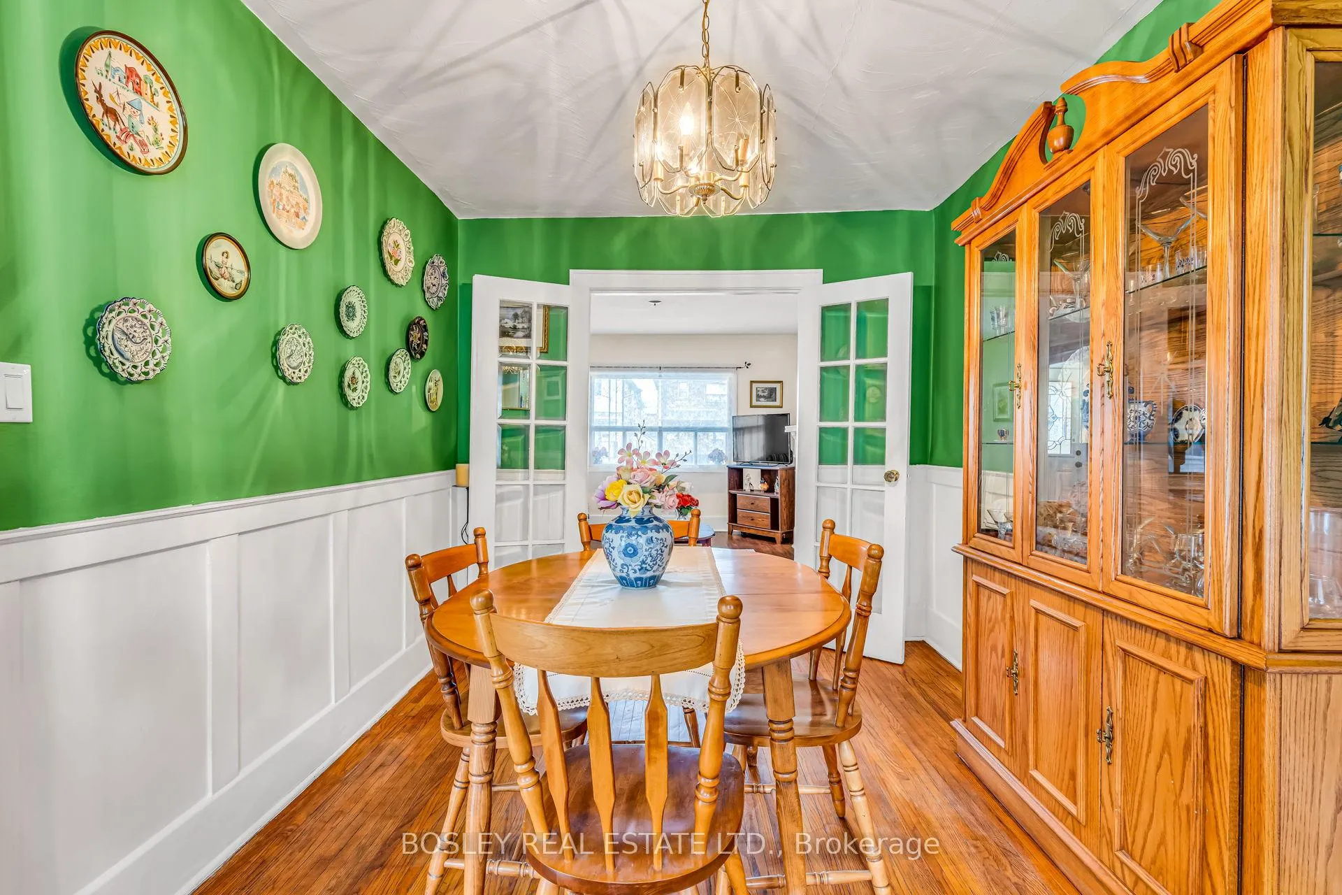 Photo 14 of 80 Roseneath Gardens, Toronto, Oakwood Village — HOMEH