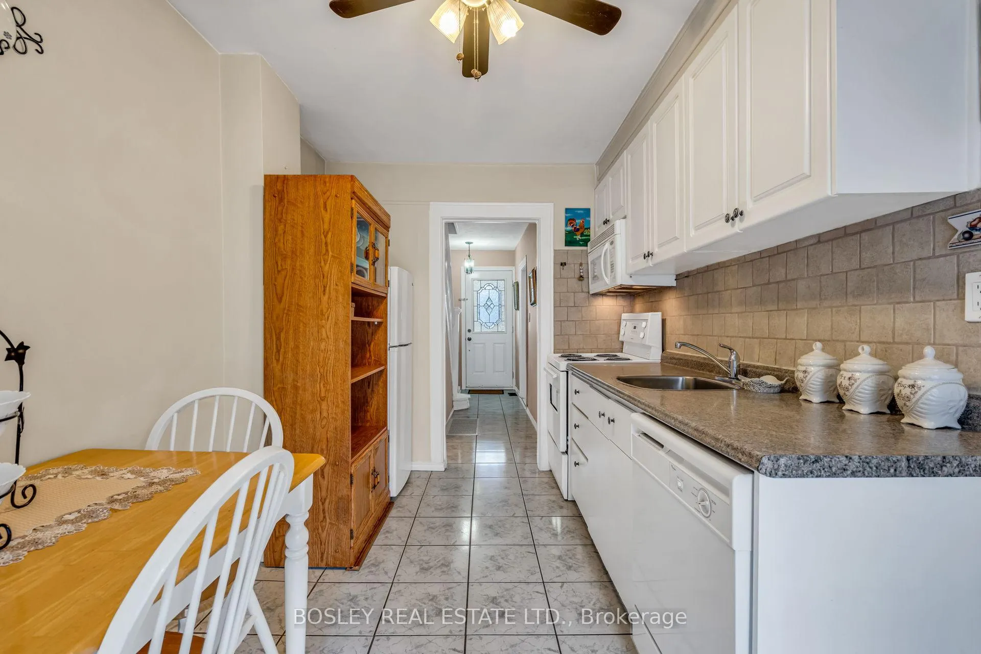 Photo 17 of 80 Roseneath Gardens, Toronto, Oakwood Village — HOMEH