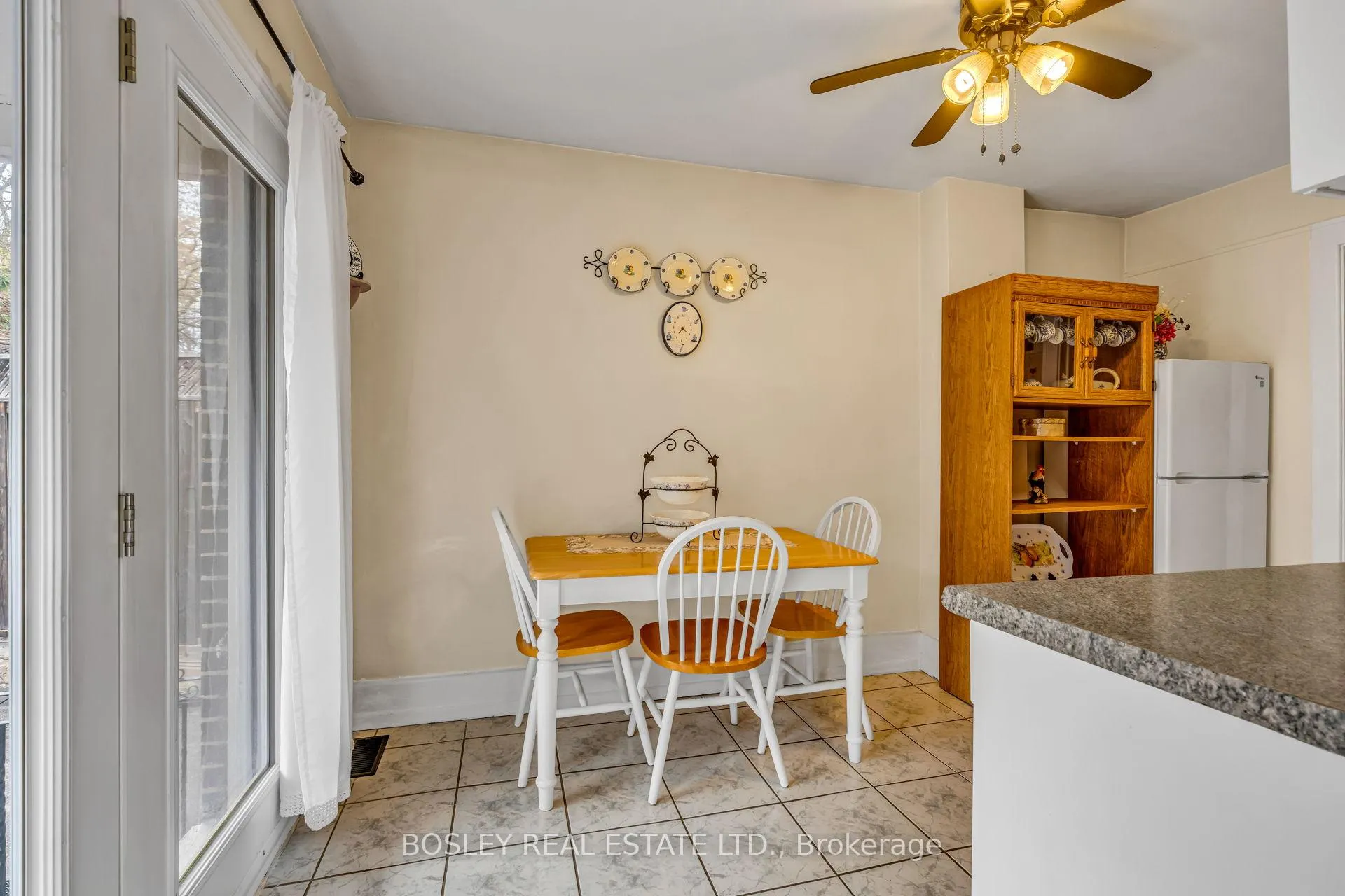 Photo 20 of 80 Roseneath Gardens, Toronto, Oakwood Village — HOMEH