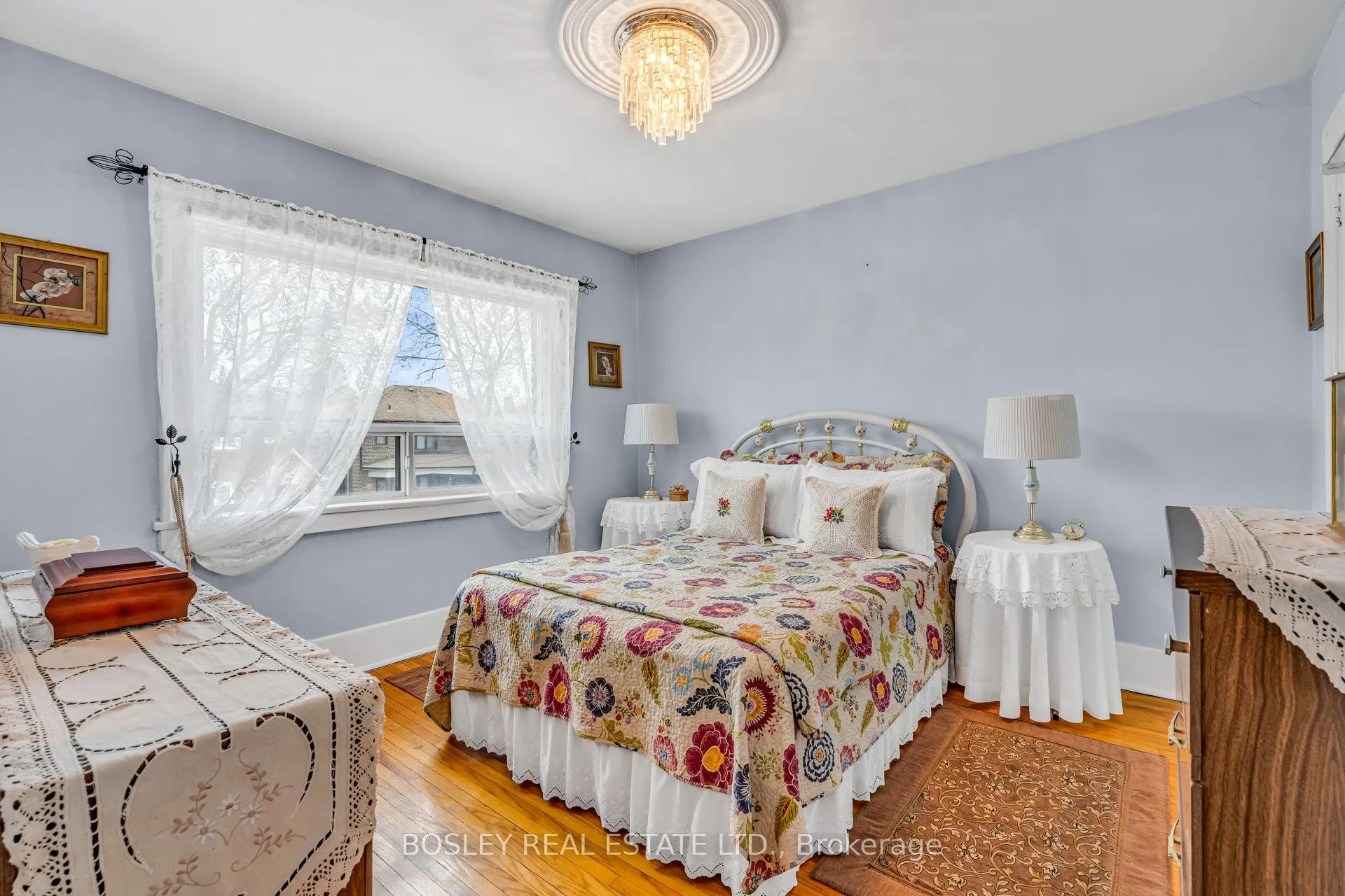 Photo 23 of 80 Roseneath Gardens, Toronto, Oakwood Village — HOMEH