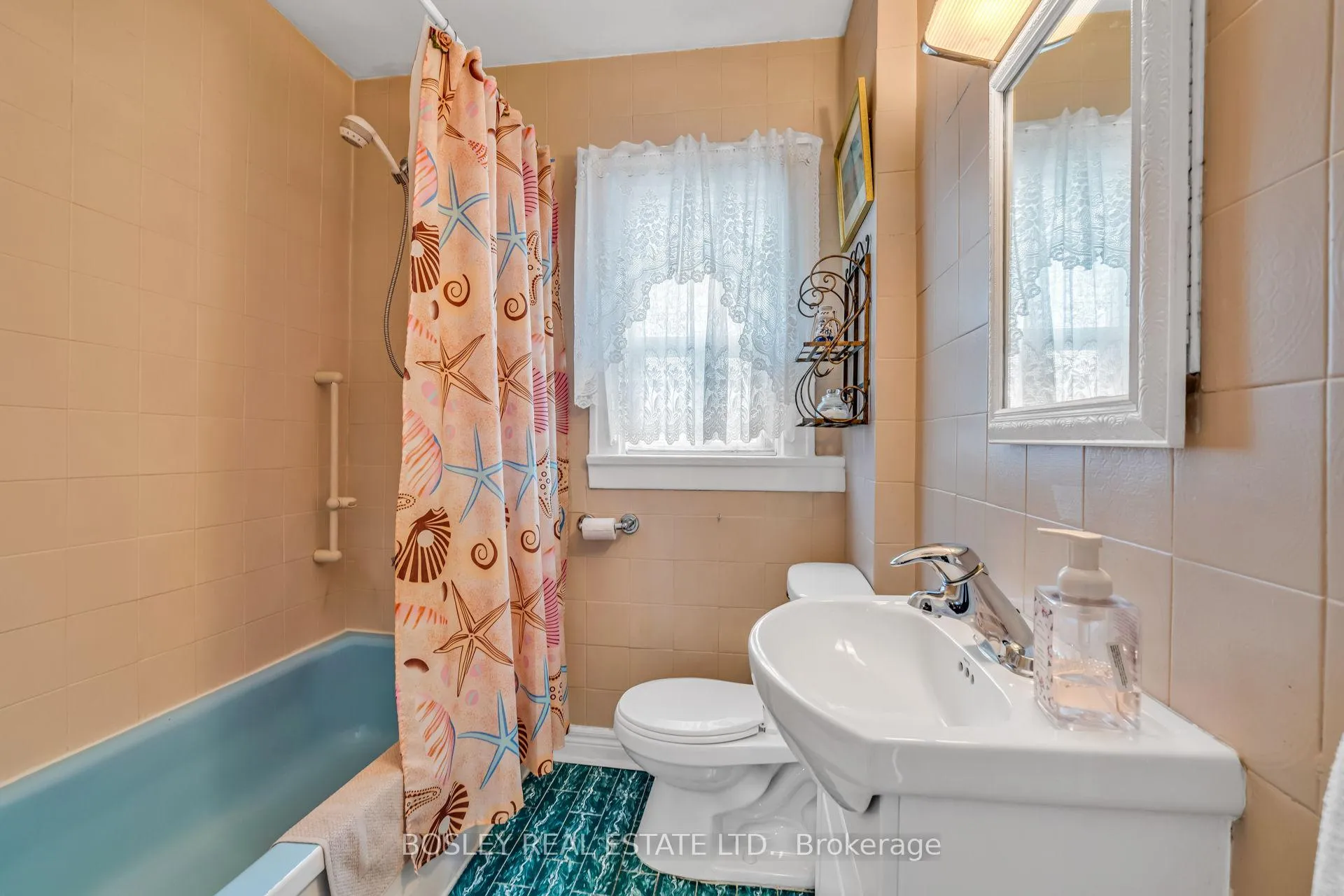 Photo 32 of 80 Roseneath Gardens, Toronto, Oakwood Village — HOMEH