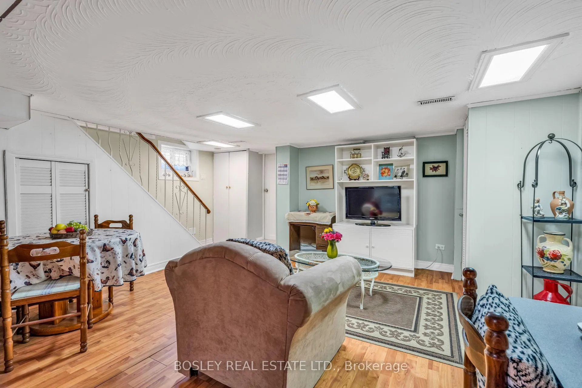 Photo 36 of 80 Roseneath Gardens, Toronto, Oakwood Village — HOMEH