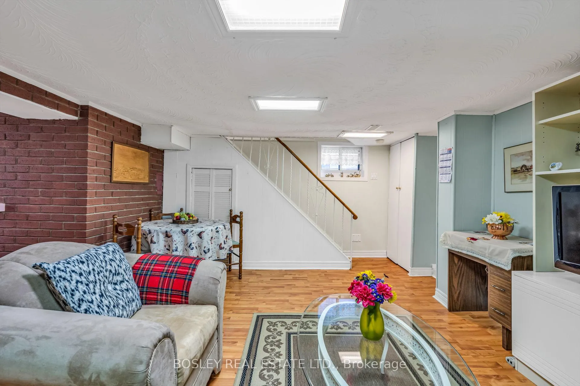 Photo 37 of 80 Roseneath Gardens, Toronto, Oakwood Village — HOMEH