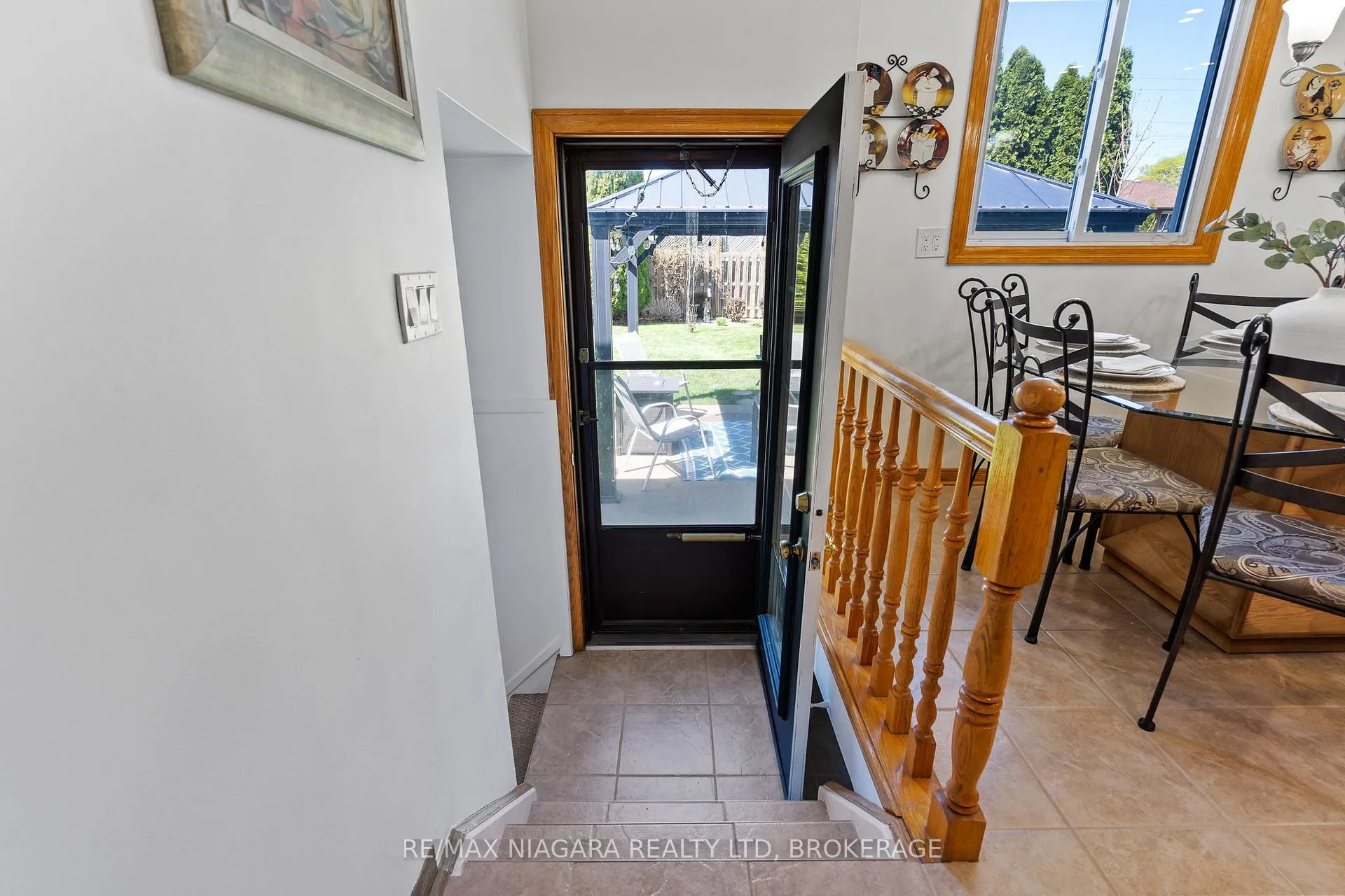 Photo 19 of 7161 Casey Street, Niagara Falls, Casey — HOMEH