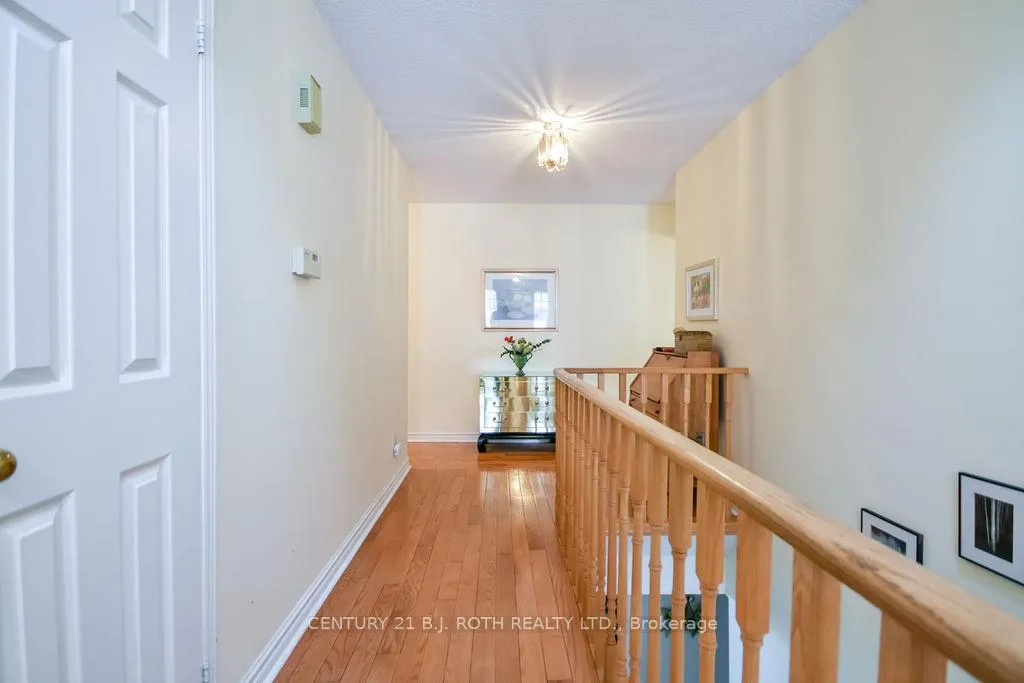 Photo 4 of 161 Shirley Avenue, Barrie, Letitia Heights — HOMEH