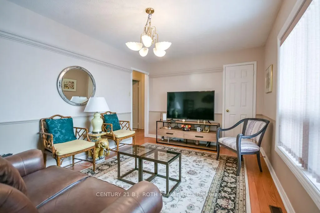 Photo 10 of 161 Shirley Avenue, Barrie, Letitia Heights — HOMEH