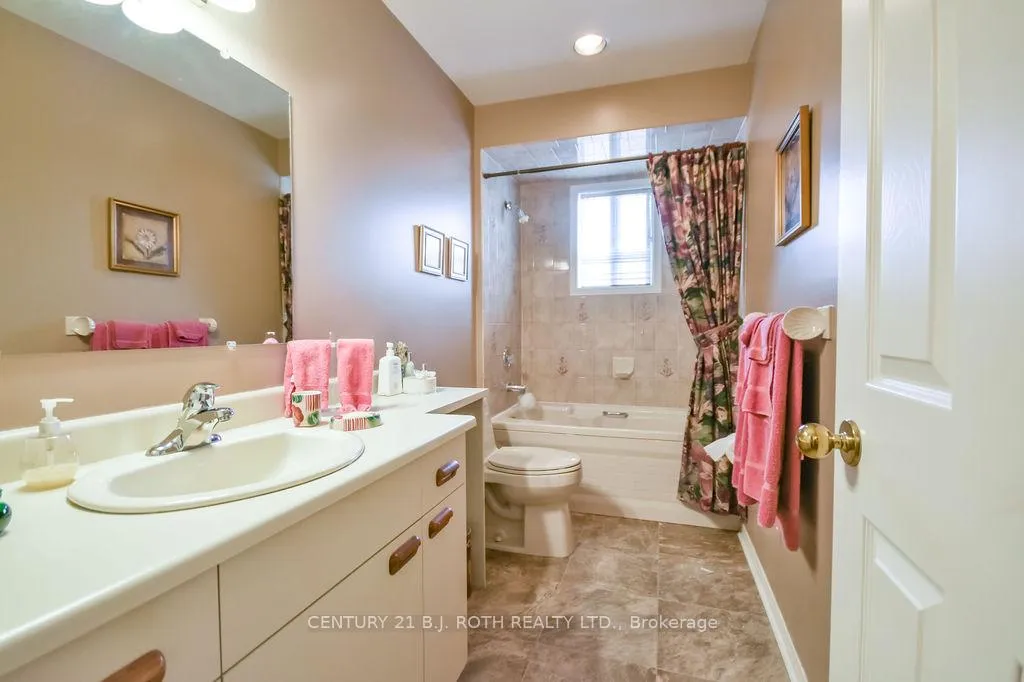 Photo 13 of 161 Shirley Avenue, Barrie, Letitia Heights — HOMEH