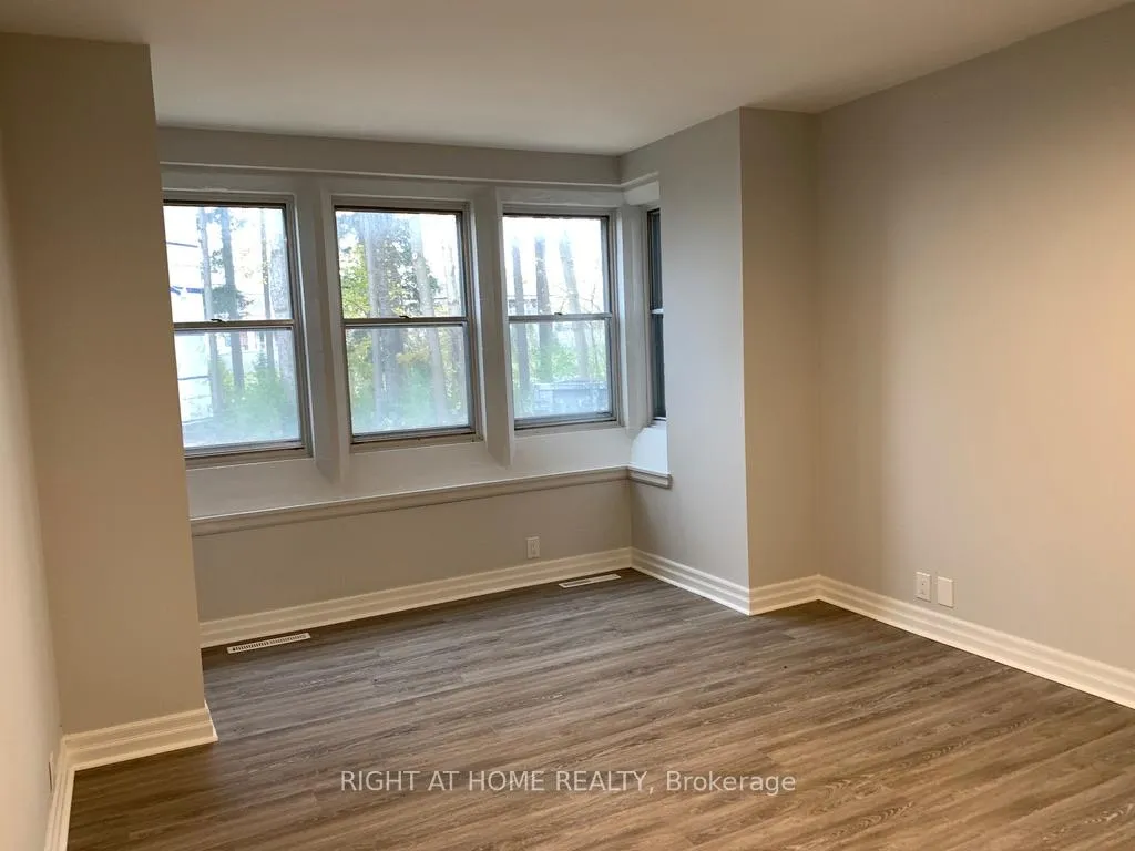 Photo 11 of 13760 Keele Street, King, Rural King — HOMEH