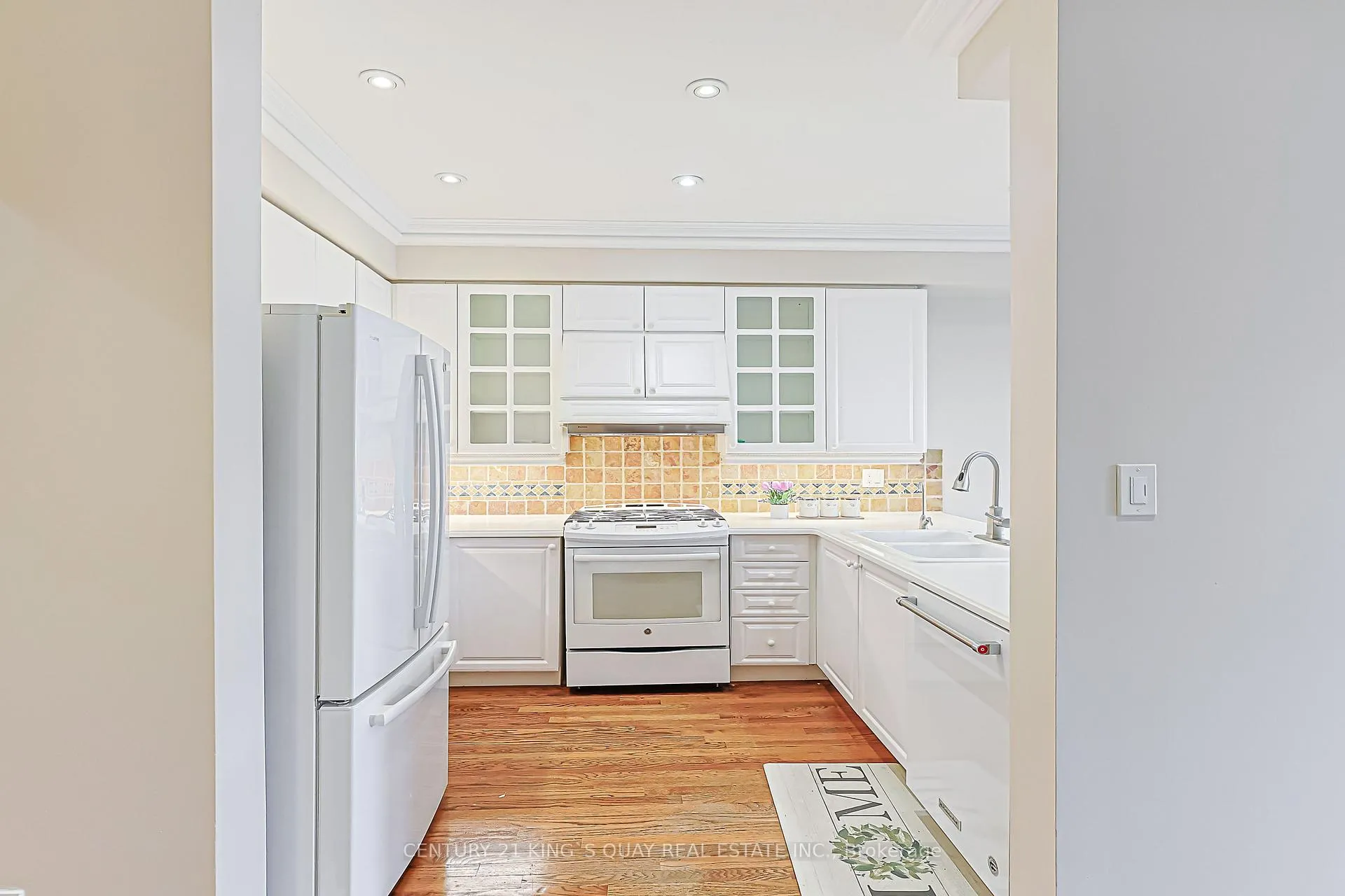 Photo 8 of 15 Queens Plate Drive, Markham, Angus Glen — HOMEH